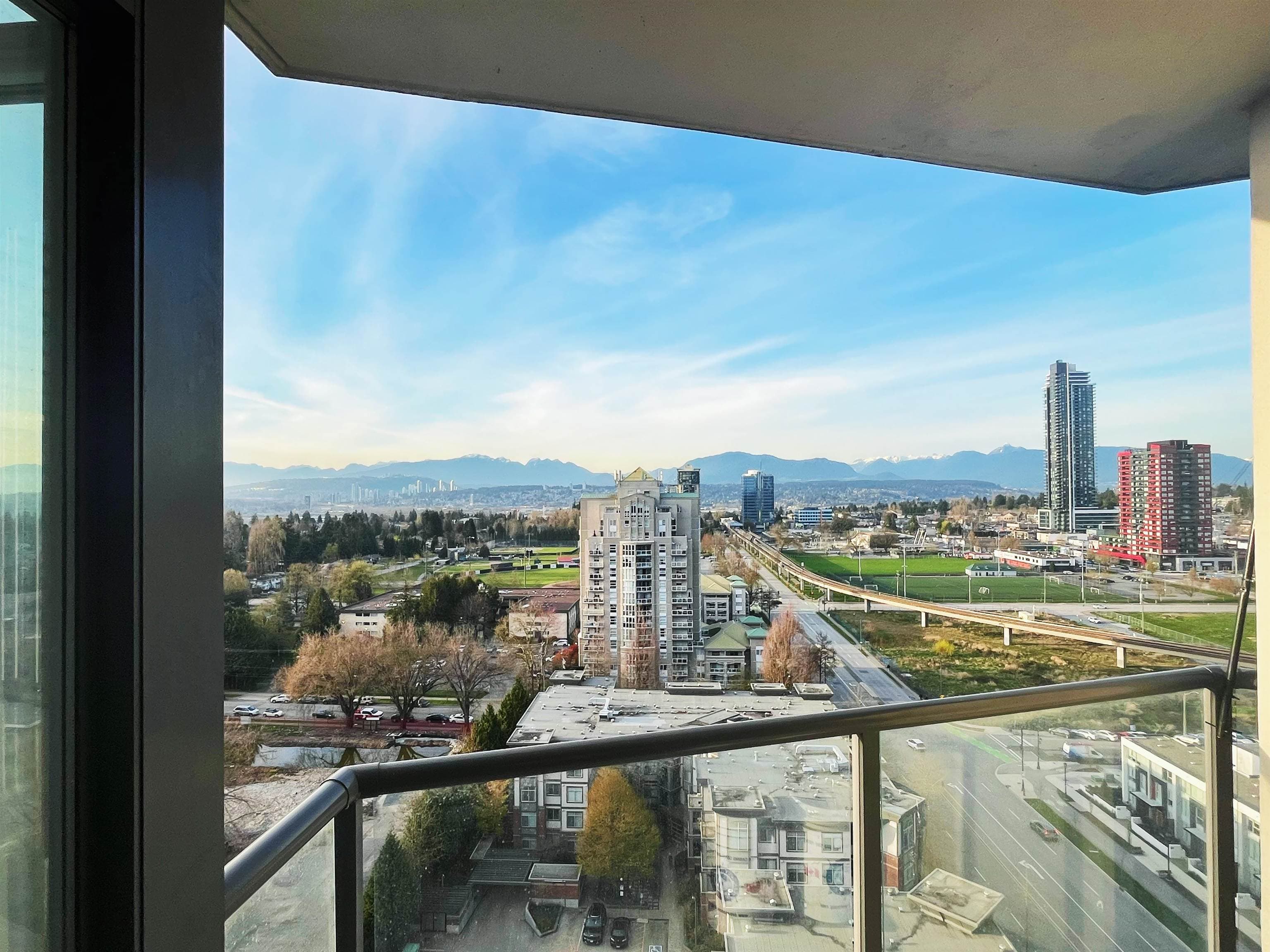 1509 - 13399 104 Avenue, Surrey, V3T 0C9 — photo 2