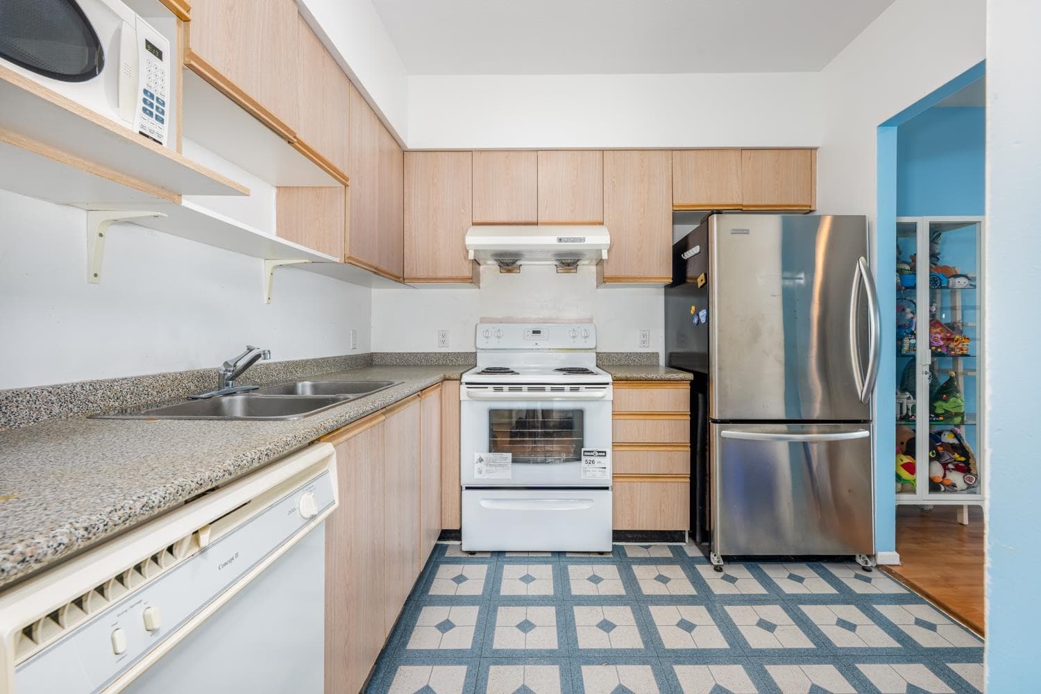 808 - 8871 Lansdowne Road, Richmond, V6X 3X8 — photo 3