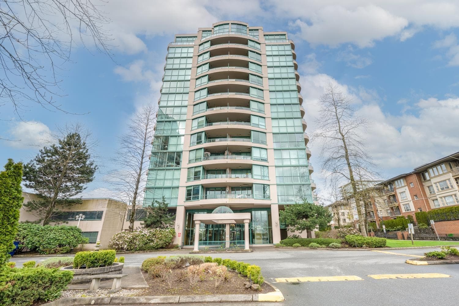 808 - 8871 Lansdowne Road, Richmond, V6X 3X8 — photo 1