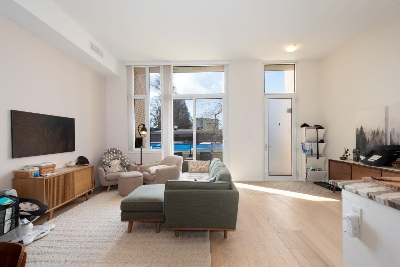 2063 W 10th Avenue, Vancouver, V6J 0H1 — photo 3