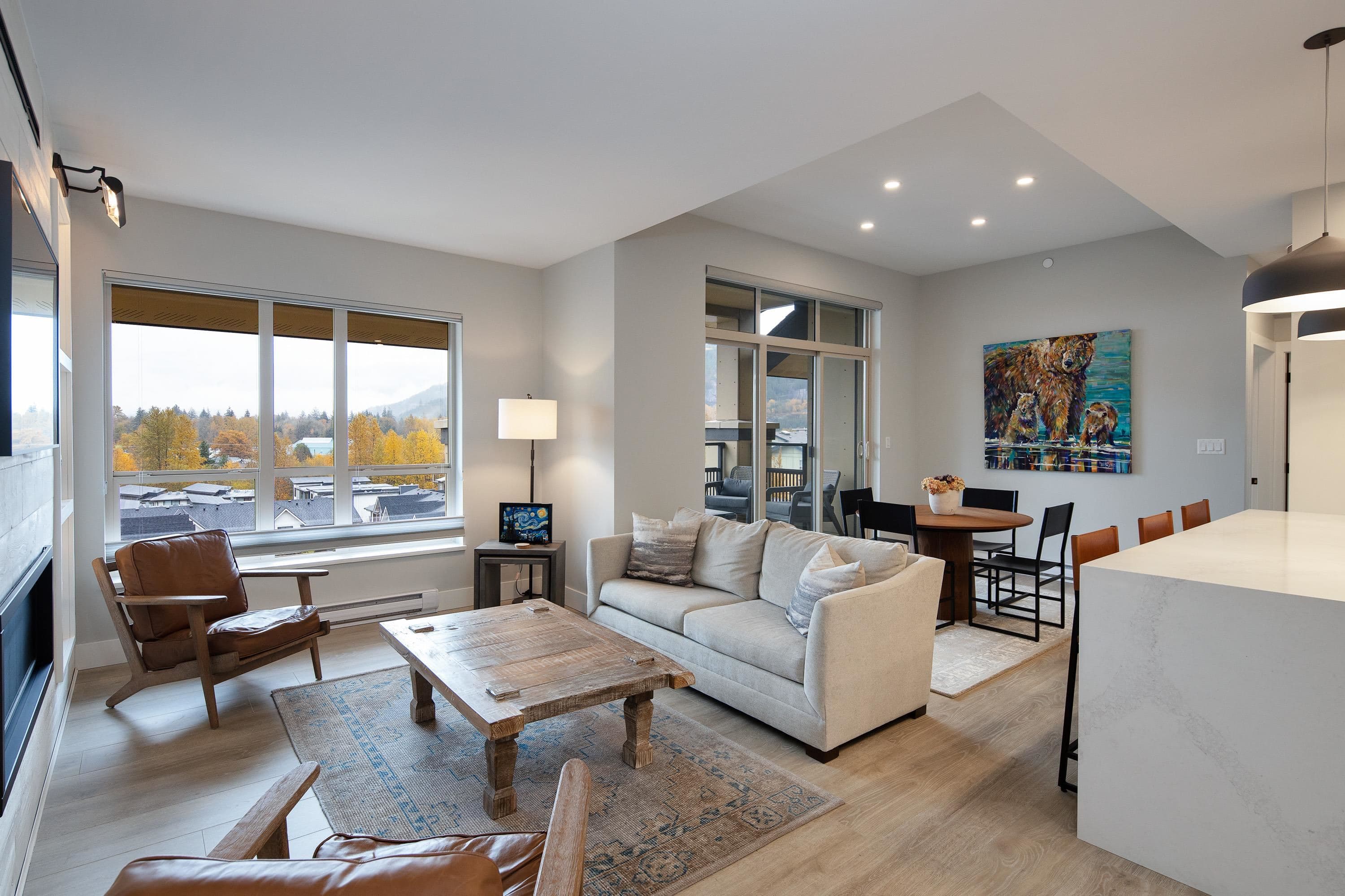 609 - 1211 Village Green Way, Squamish, V8B 0R7 — photo 1
