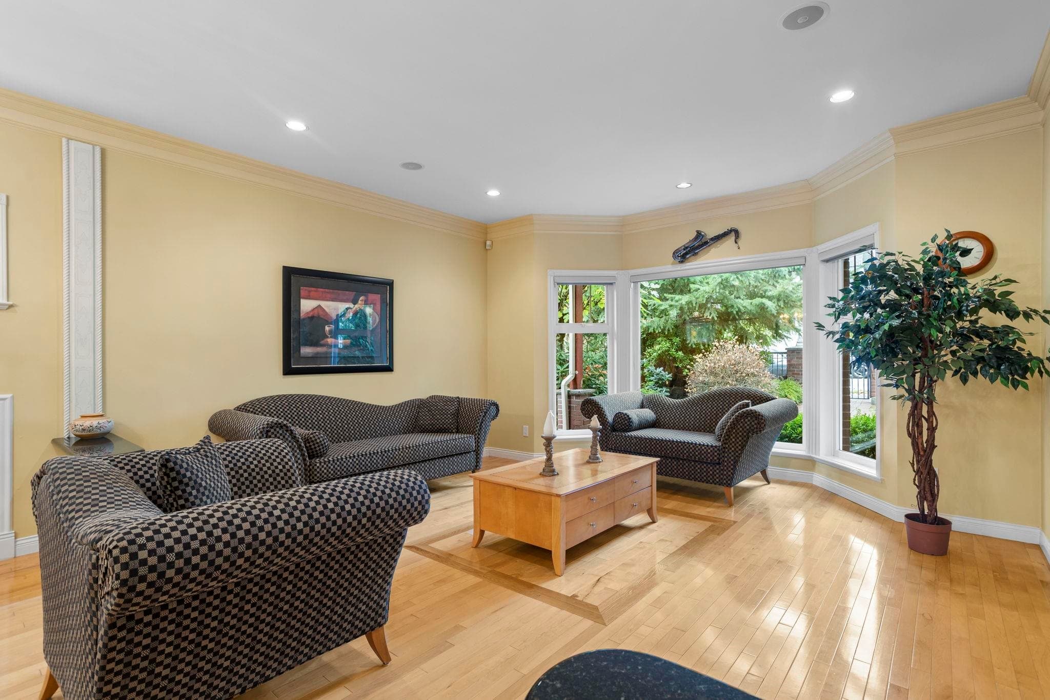 1110 Eighth Avenue, New Westminster, V3M 2R6 — photo 4