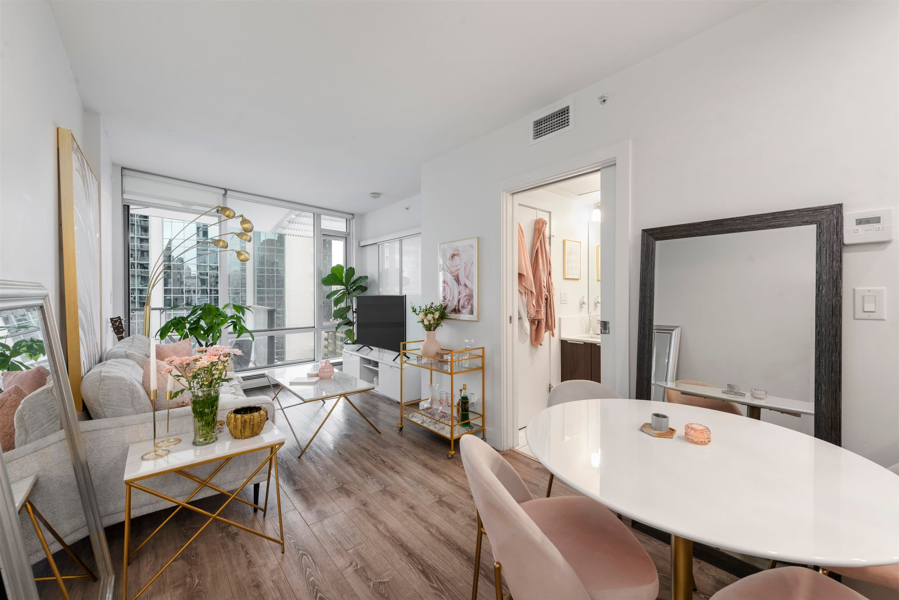 1809 - 1283 Howe Street, Vancouver, V6Z 0E3 — photo 2
