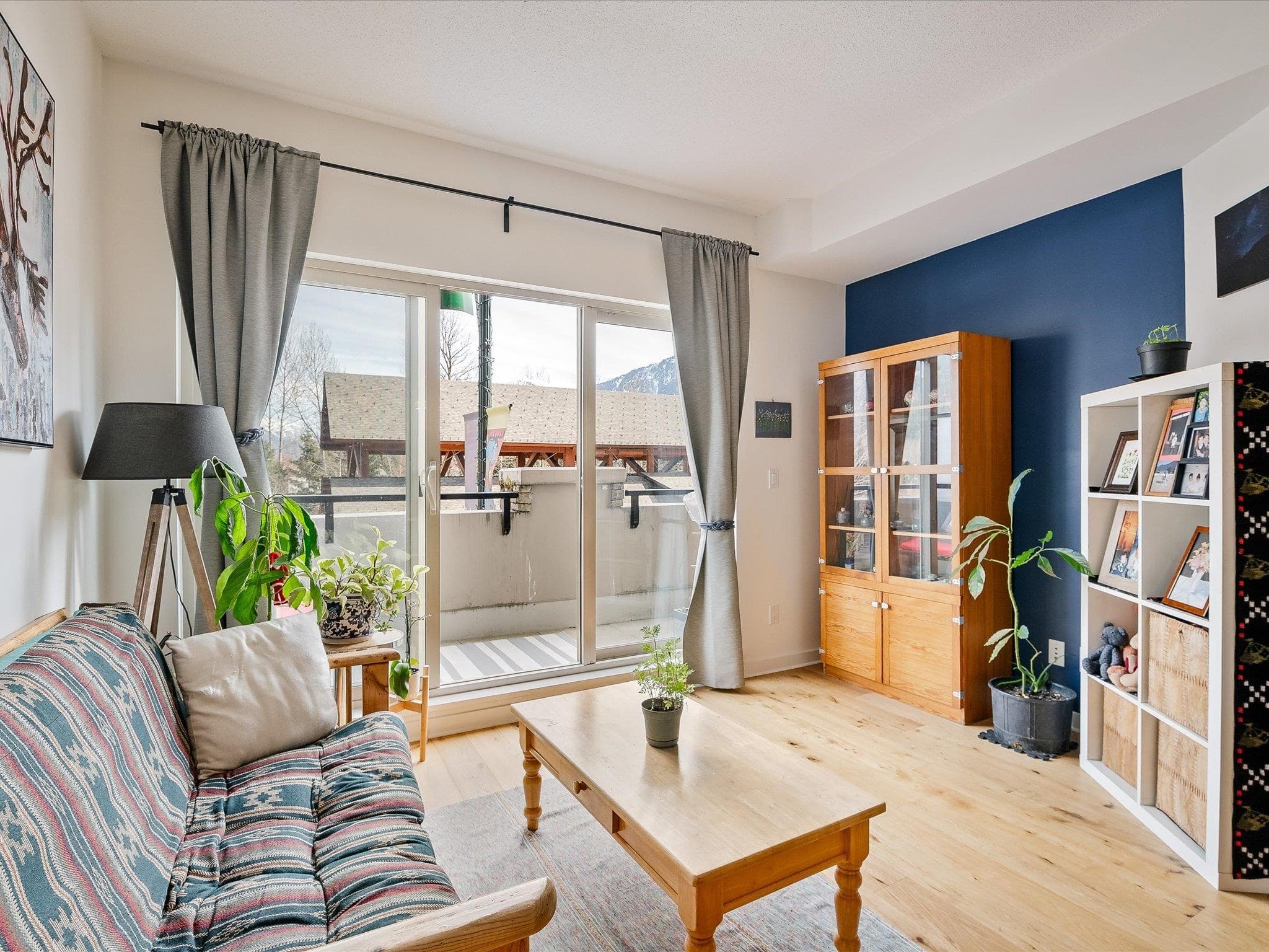 208 - 7445 Frontier Street, Pemberton, V0N 2L1 — photo 4