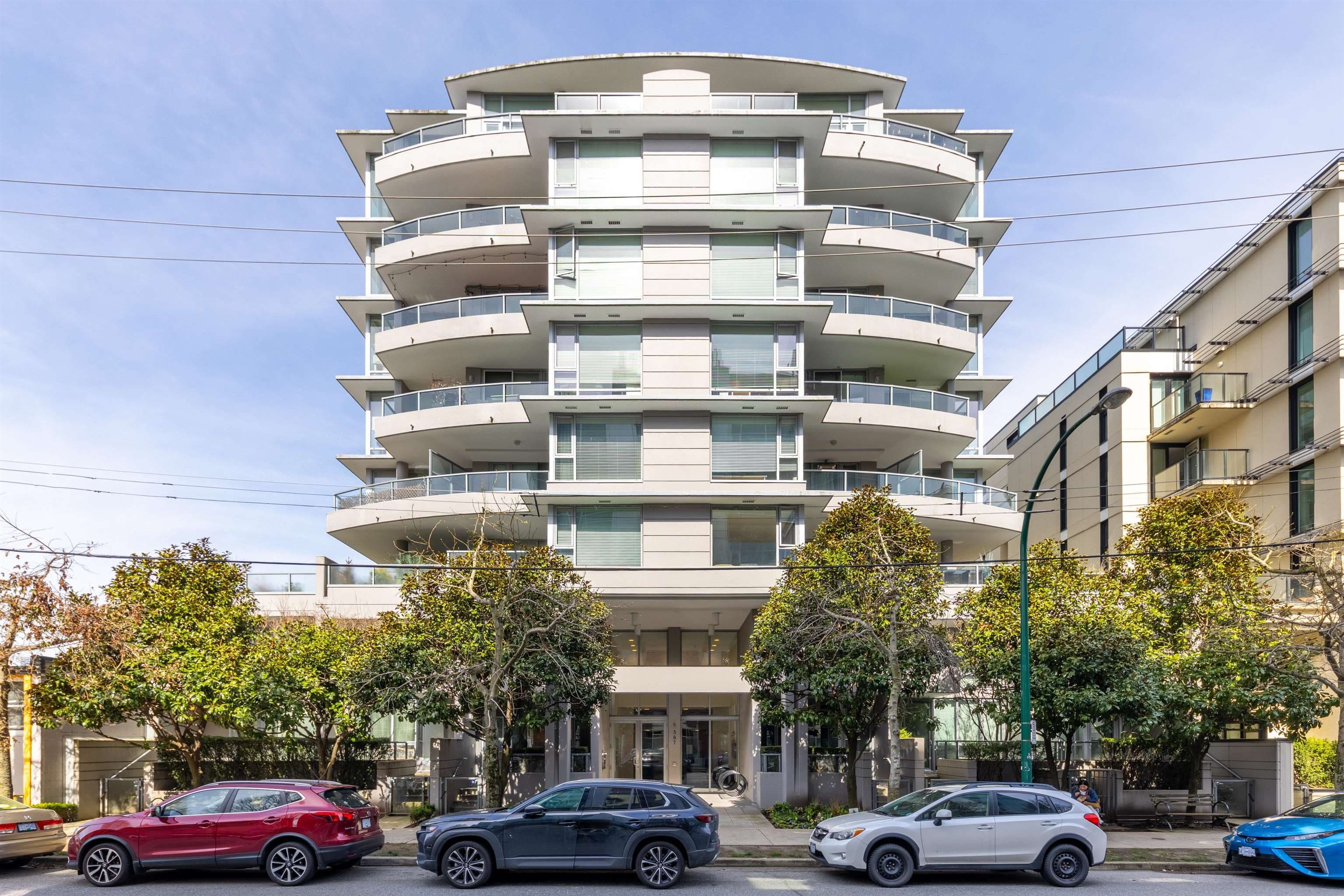 702 - 587 W 7th Avenue, Vancouver