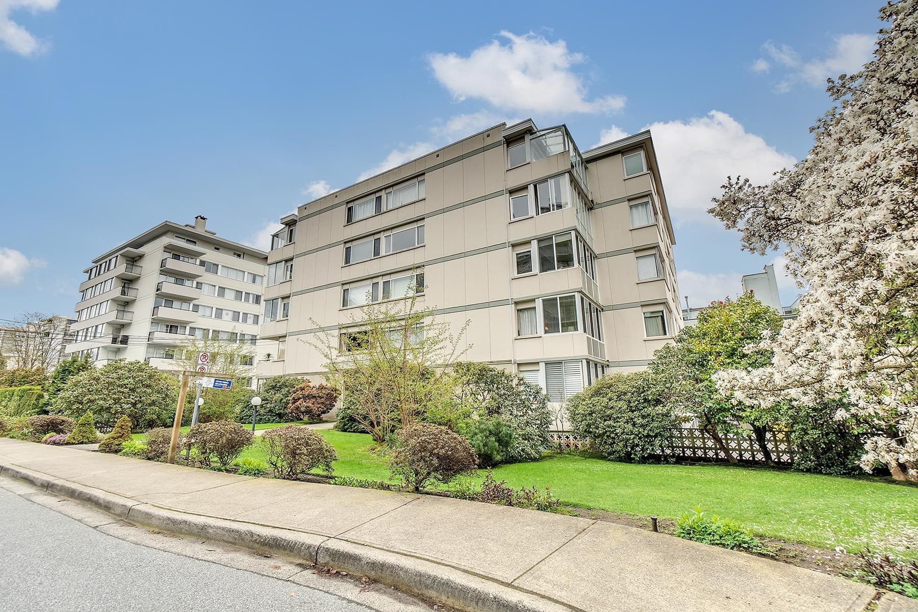 101 - 1750 Esquimalt Avenue, West Vancouver, V7V 1R8 — photo 4