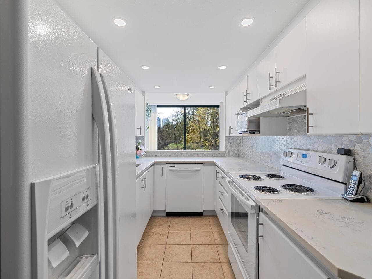 203 - 13353 108 Avenue, Surrey, V3T 5T5 — photo 4