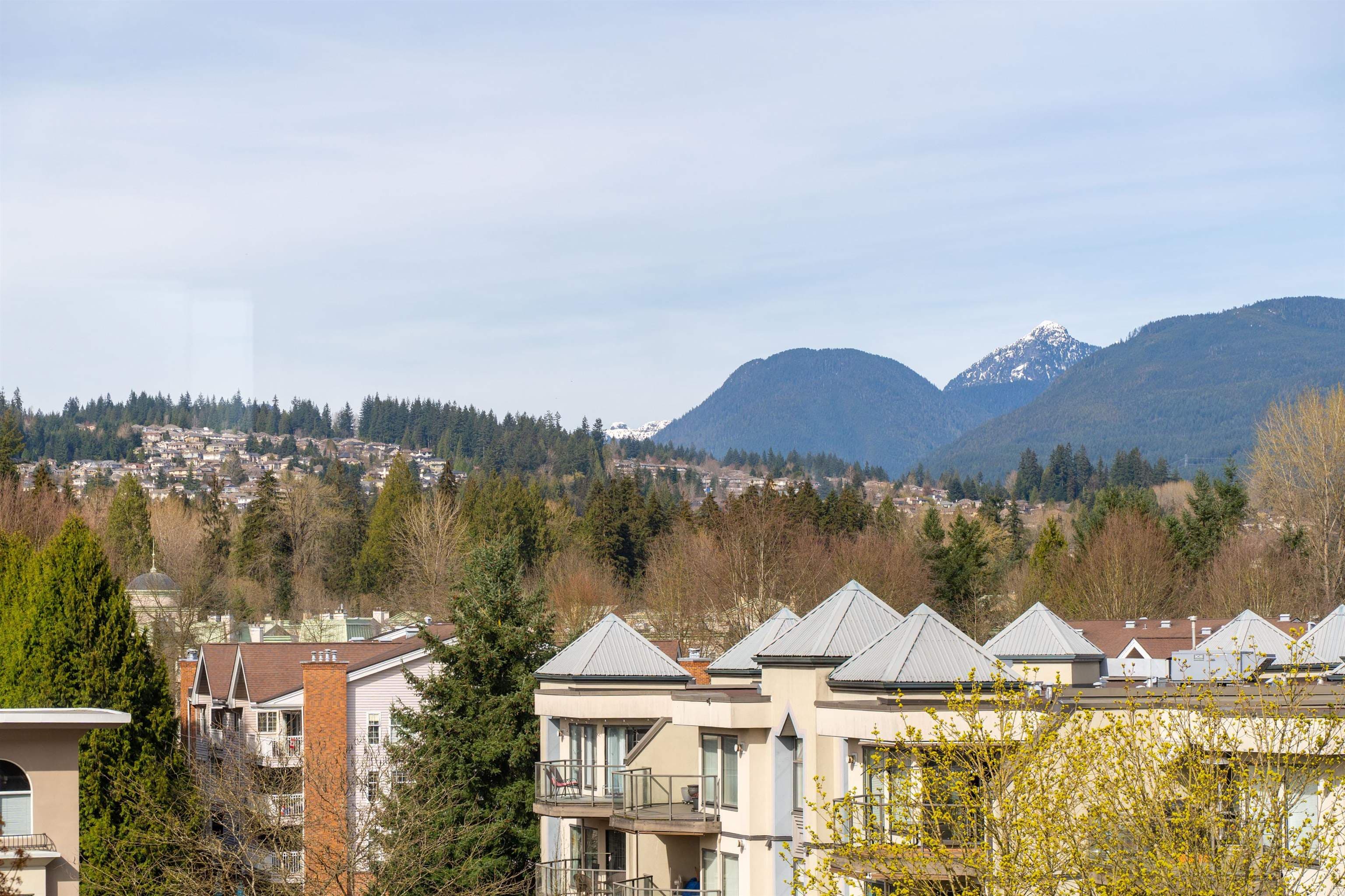 702 - 2959 Glen Drive, Coquitlam, V3B 0B8 — photo 4