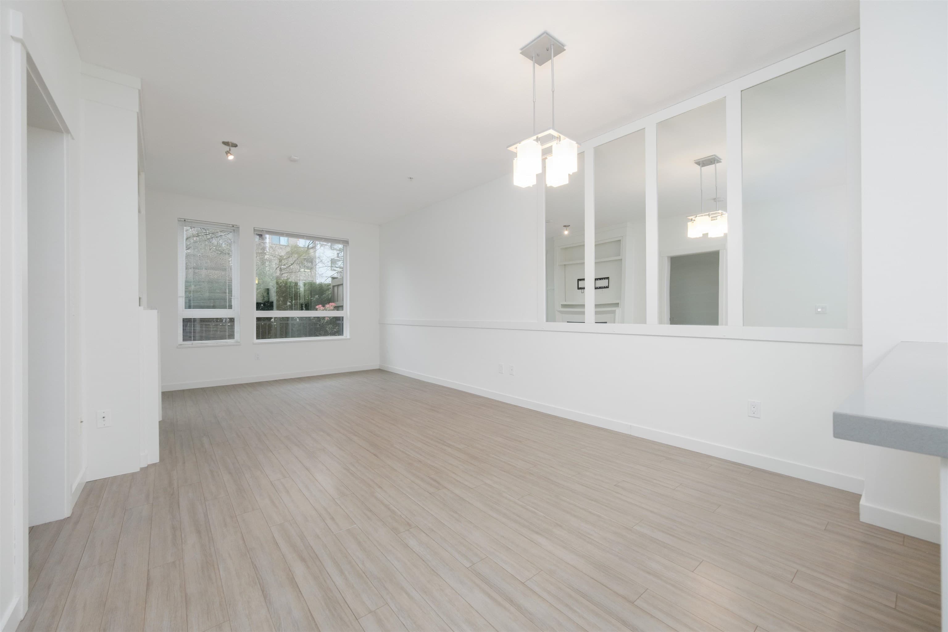 106 - 717 Chesterfield Avenue, North Vancouver, V7M 3L8 — photo 2