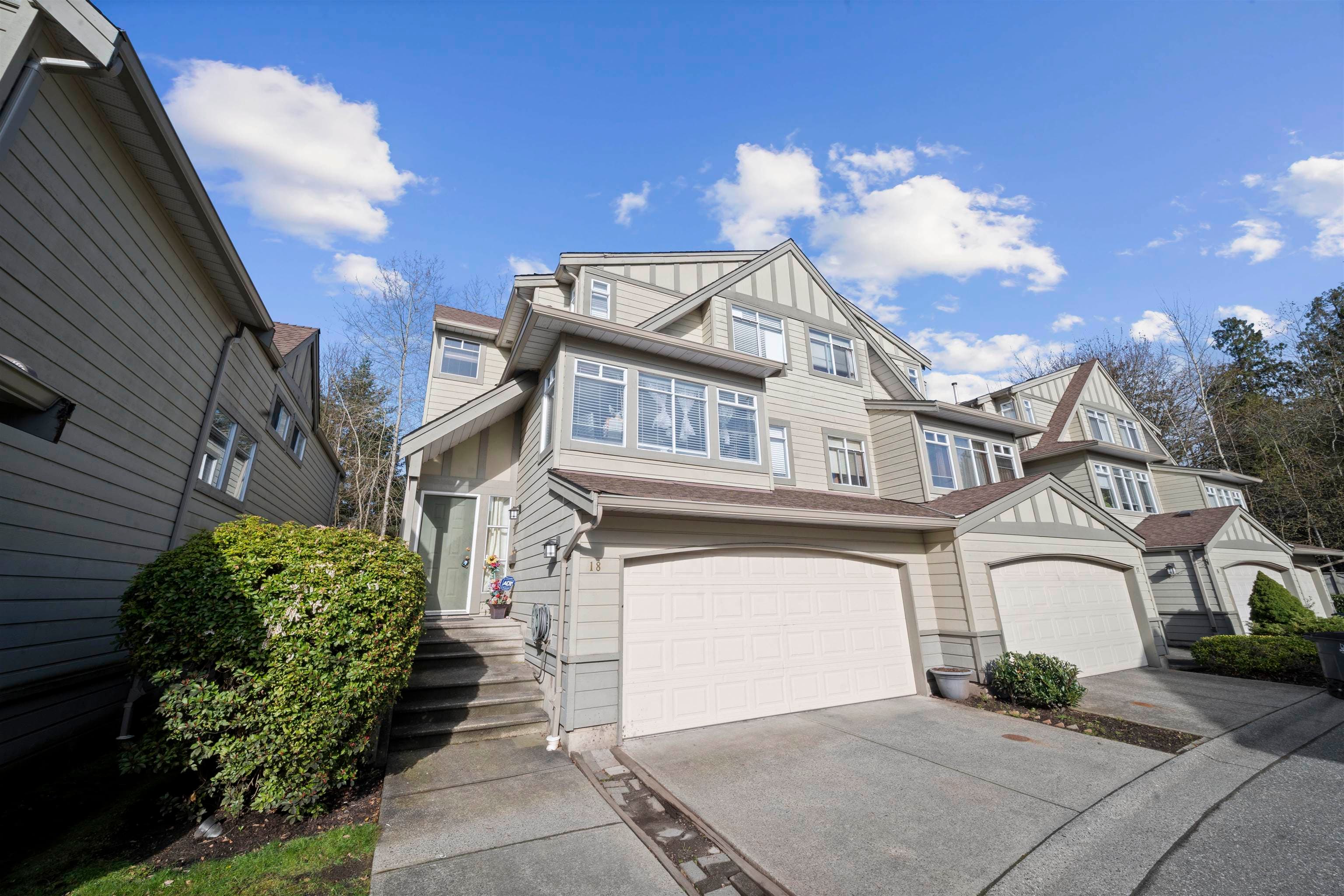 18 - 10238 155a Street, Surrey, V3R 0V8 — photo 2