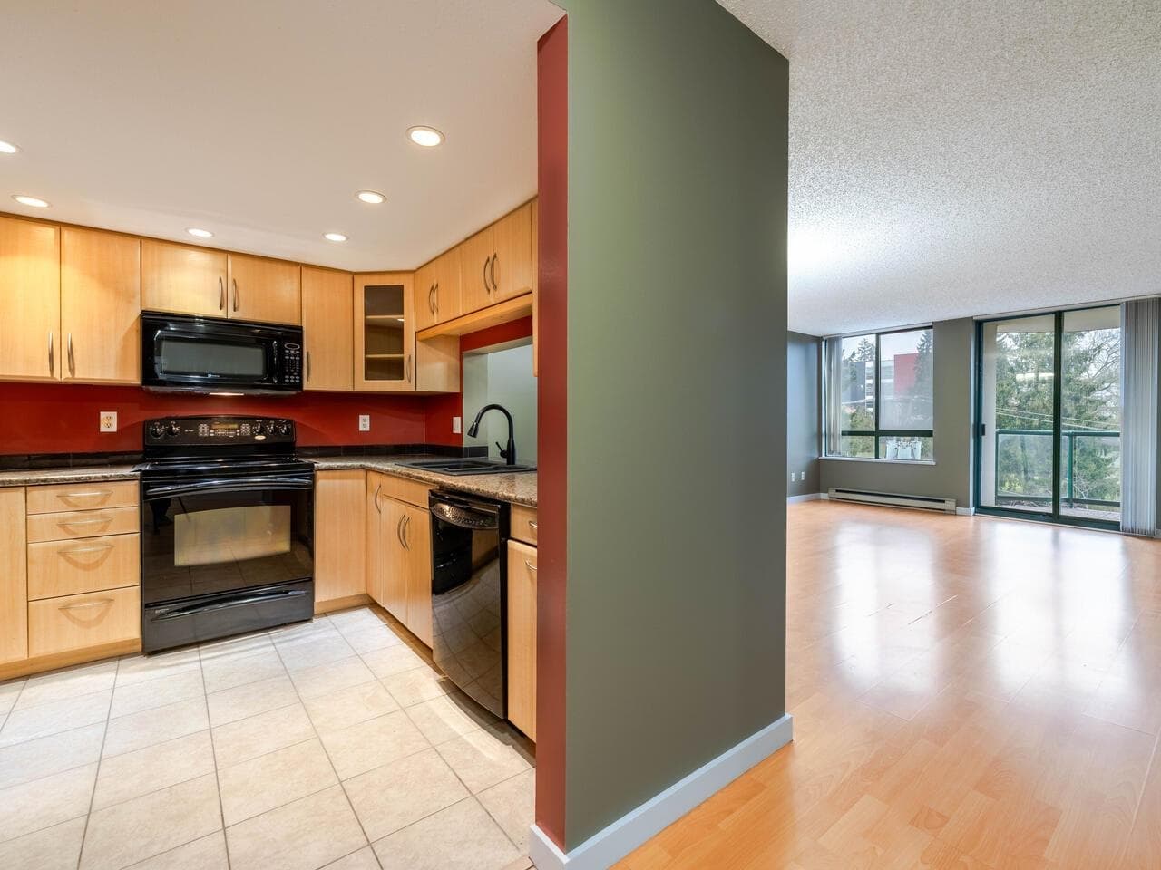 701 - 121 Tenth Street, New Westminster, V3M 3X7 — photo 5