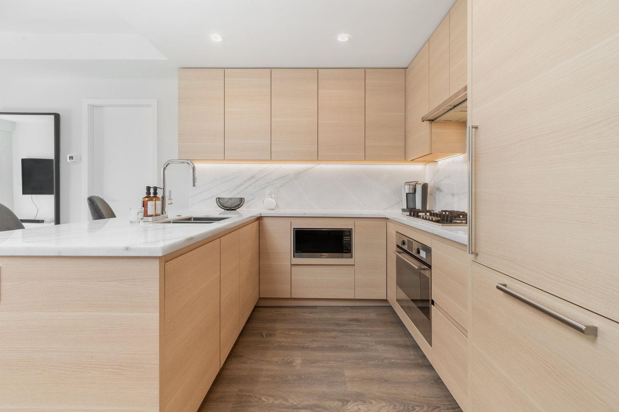 1008 - 308 Morrissey Road, Port Moody, V3H 0M2 — photo 2