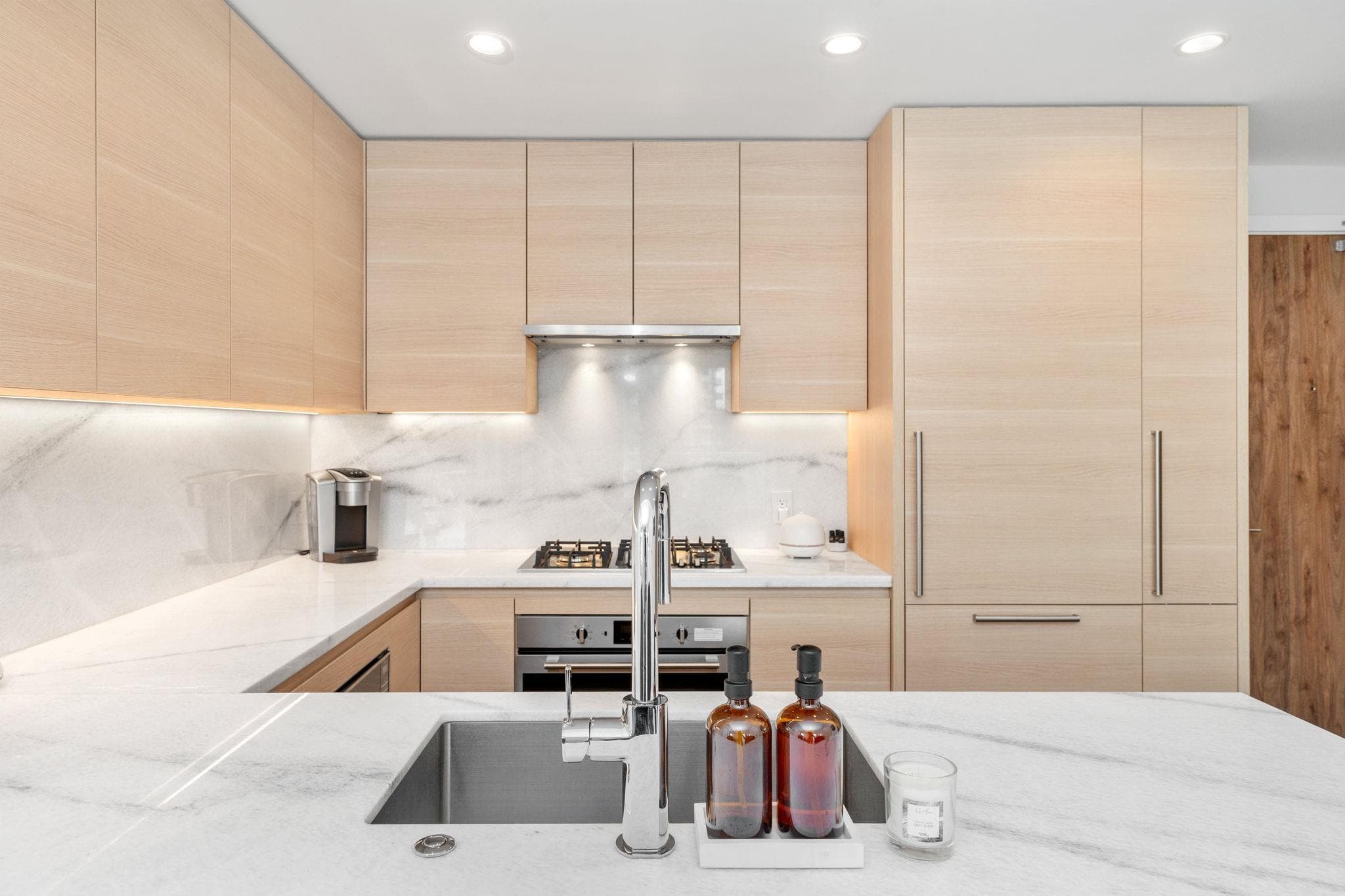 1008 - 308 Morrissey Road, Port Moody, V3H 0M2 — photo 3