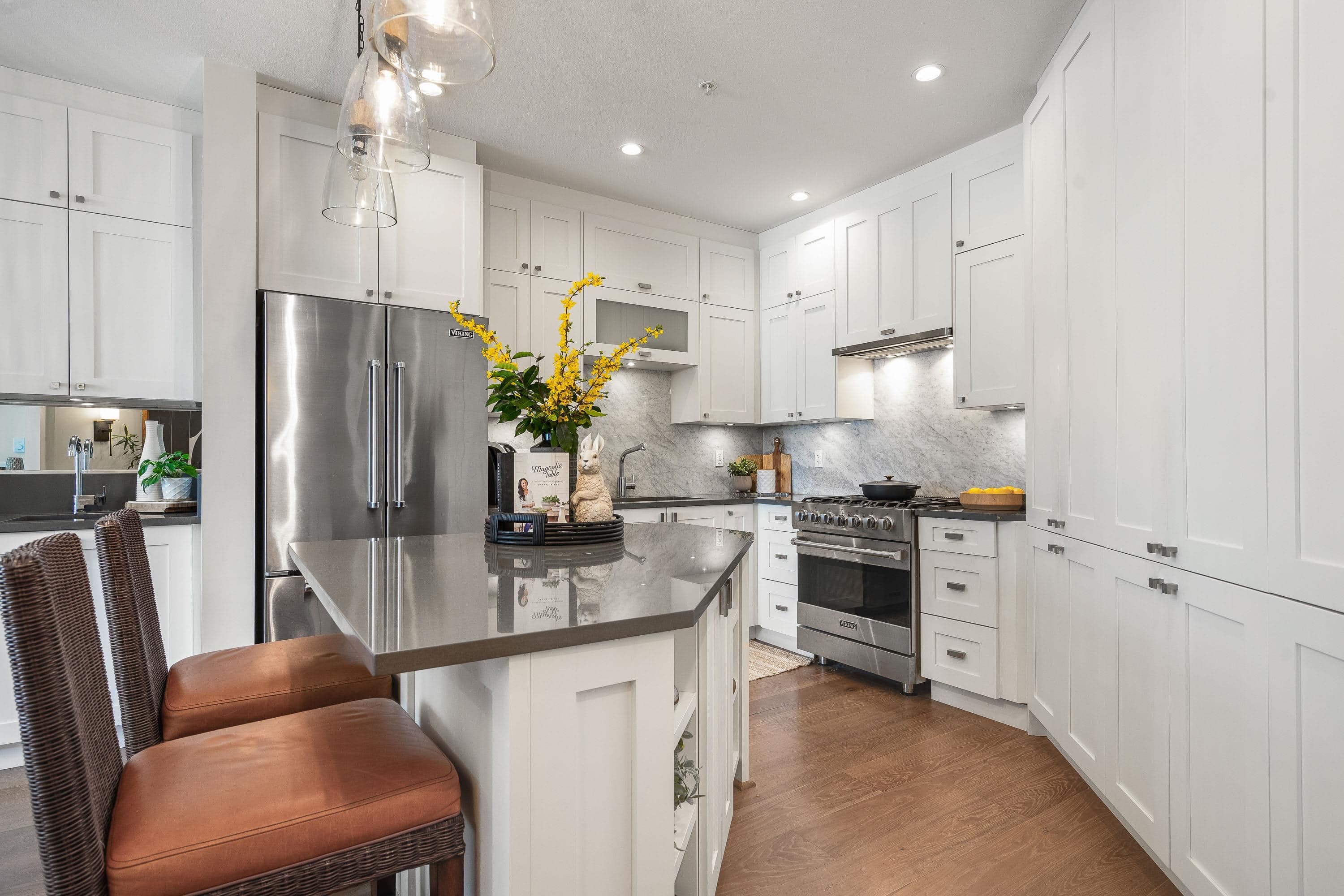 503 - 14855 Thrift Avenue, White Rock, V4B 2J7 — photo 4