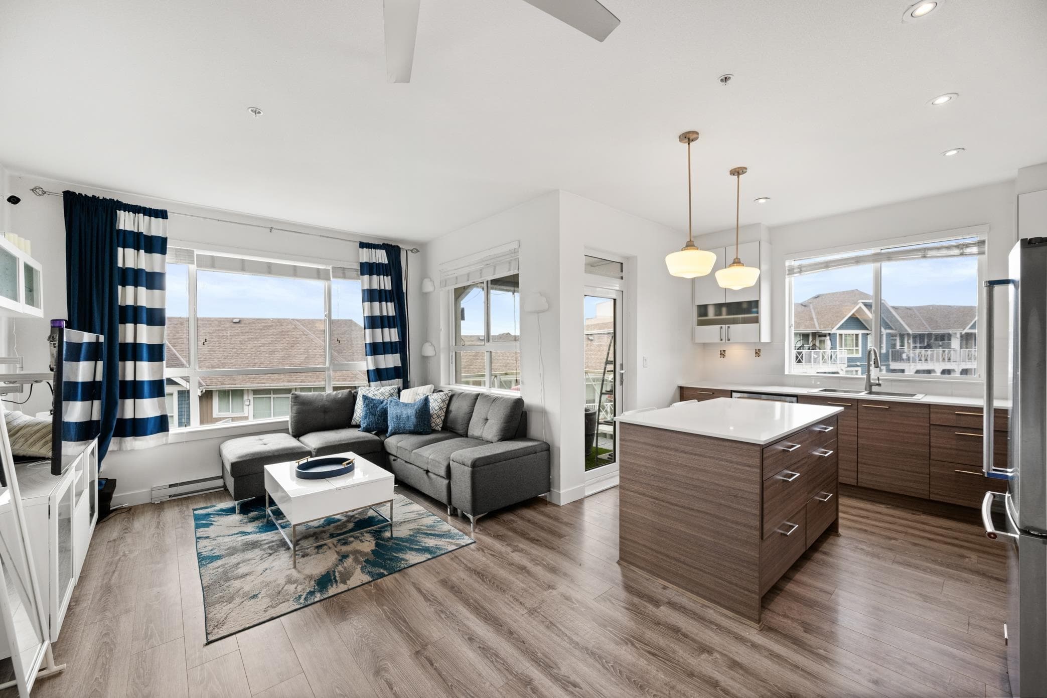 303 - 16388 64 Avenue, Surrey, V3S 6X6 — photo 2