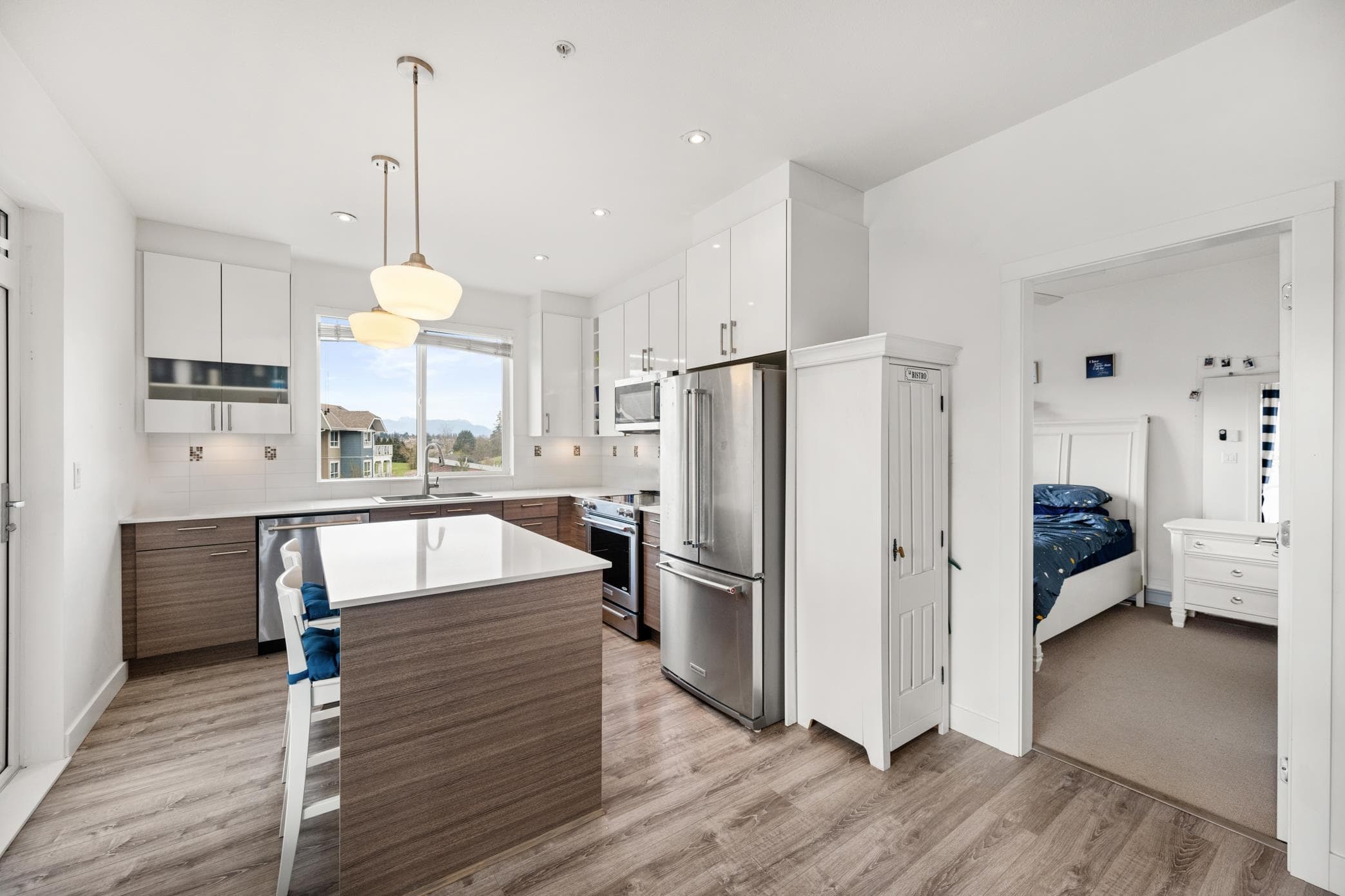 303 - 16388 64 Avenue, Surrey, V3S 6X6 — photo 4