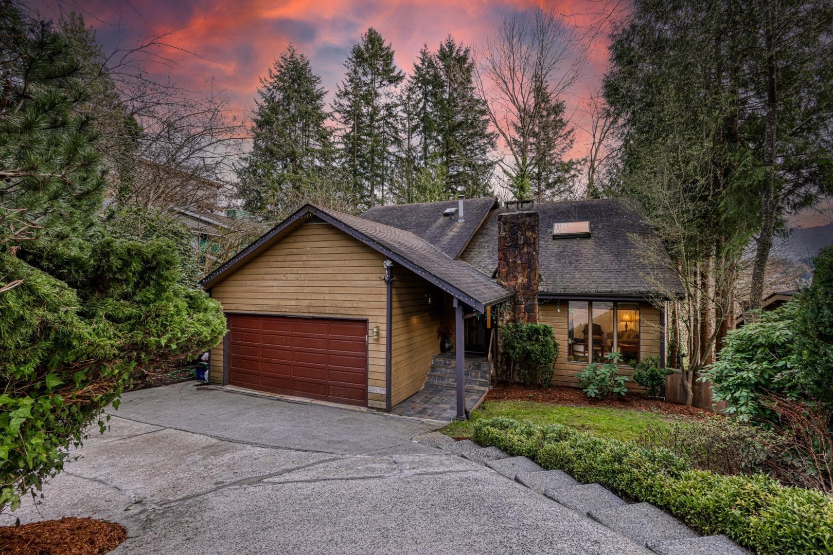 1311 Charter Hill Drive, Coquitlam, V3E 1P1 — photo 2