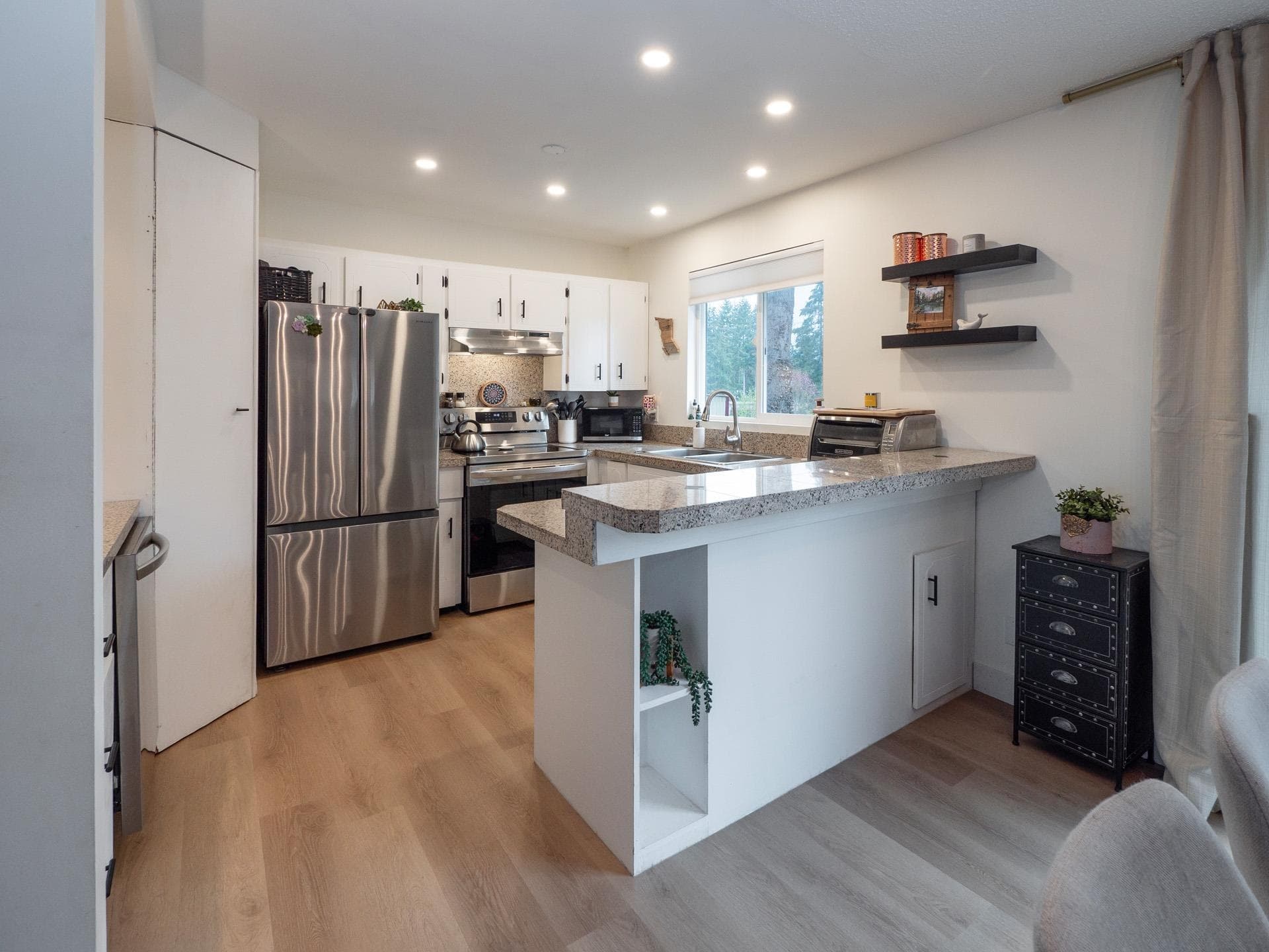 617 Gower Point Road, Gibsons, V0N 1V8 — photo 5