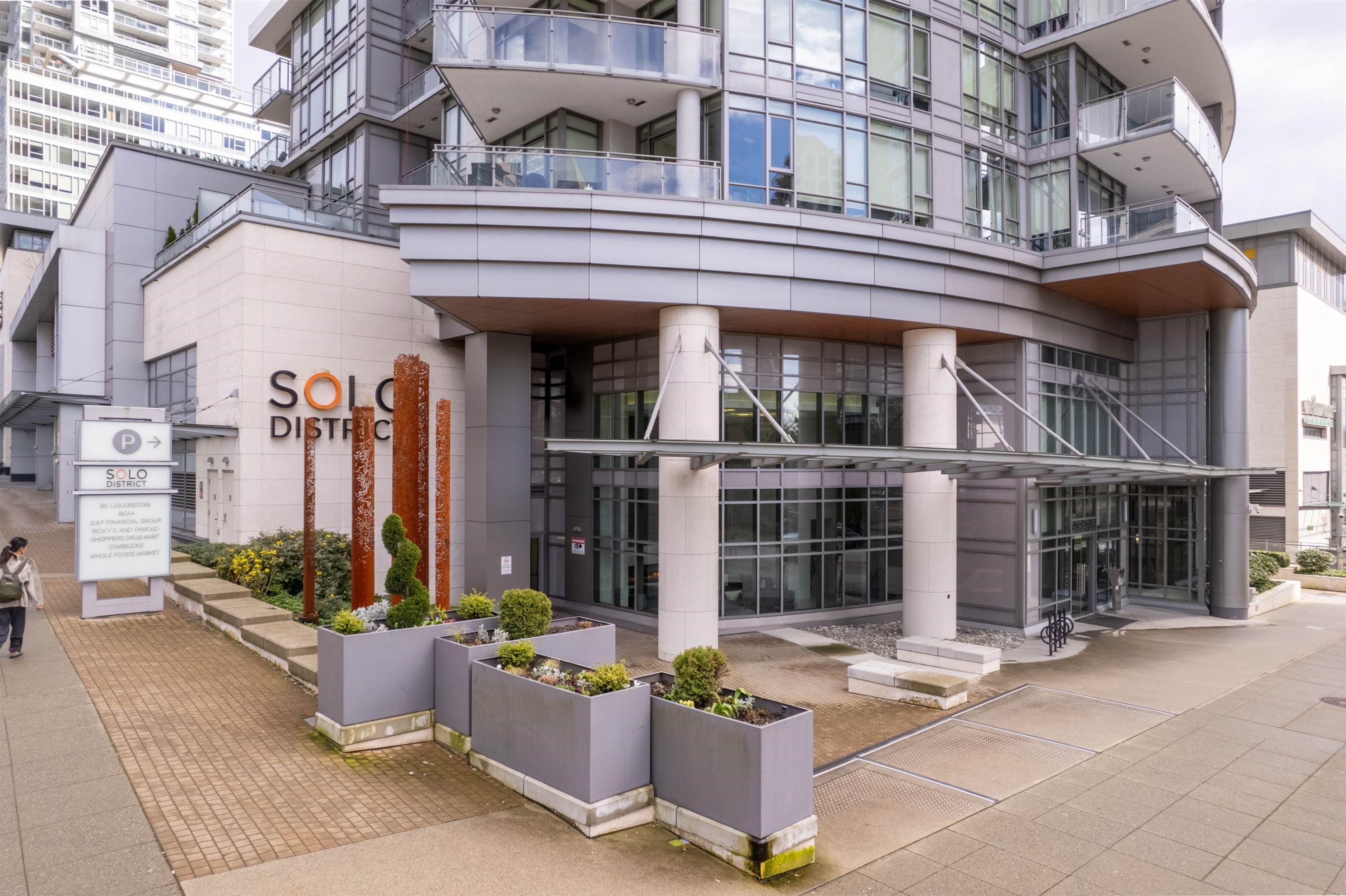 809 - 2008 Rosser Avenue, Burnaby, V5C 0H8 — photo 4