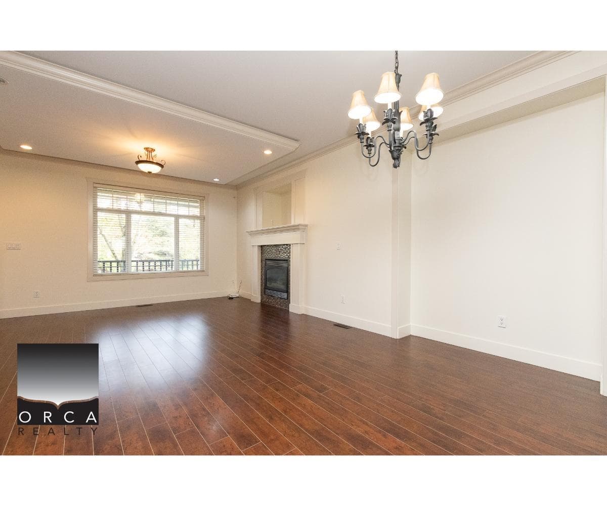 Entire+Coach - 6983 196 Street, Surrey, V4N 5Z1 — photo 3