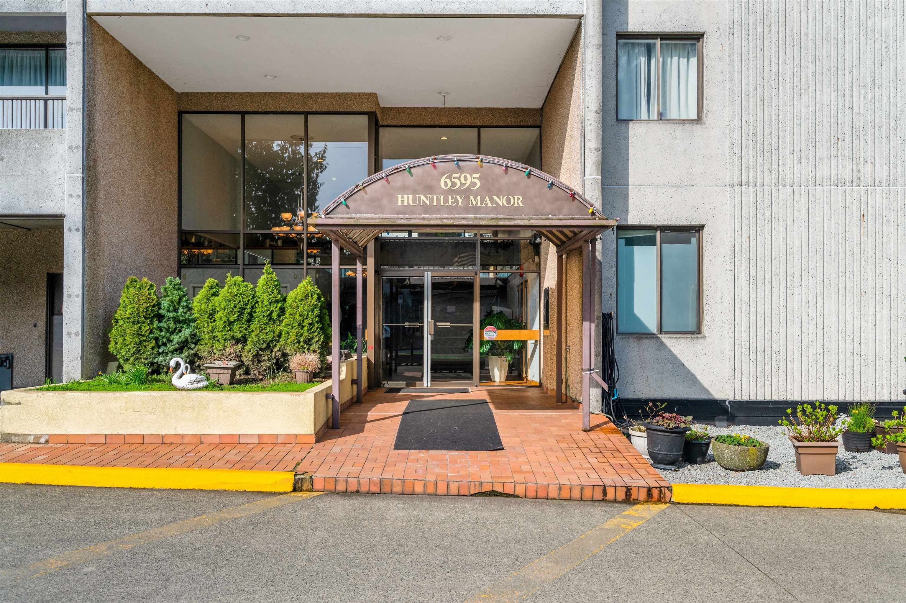608 - 6595 Willingdon Avenue, Burnaby, V5H 4E5 — photo 2
