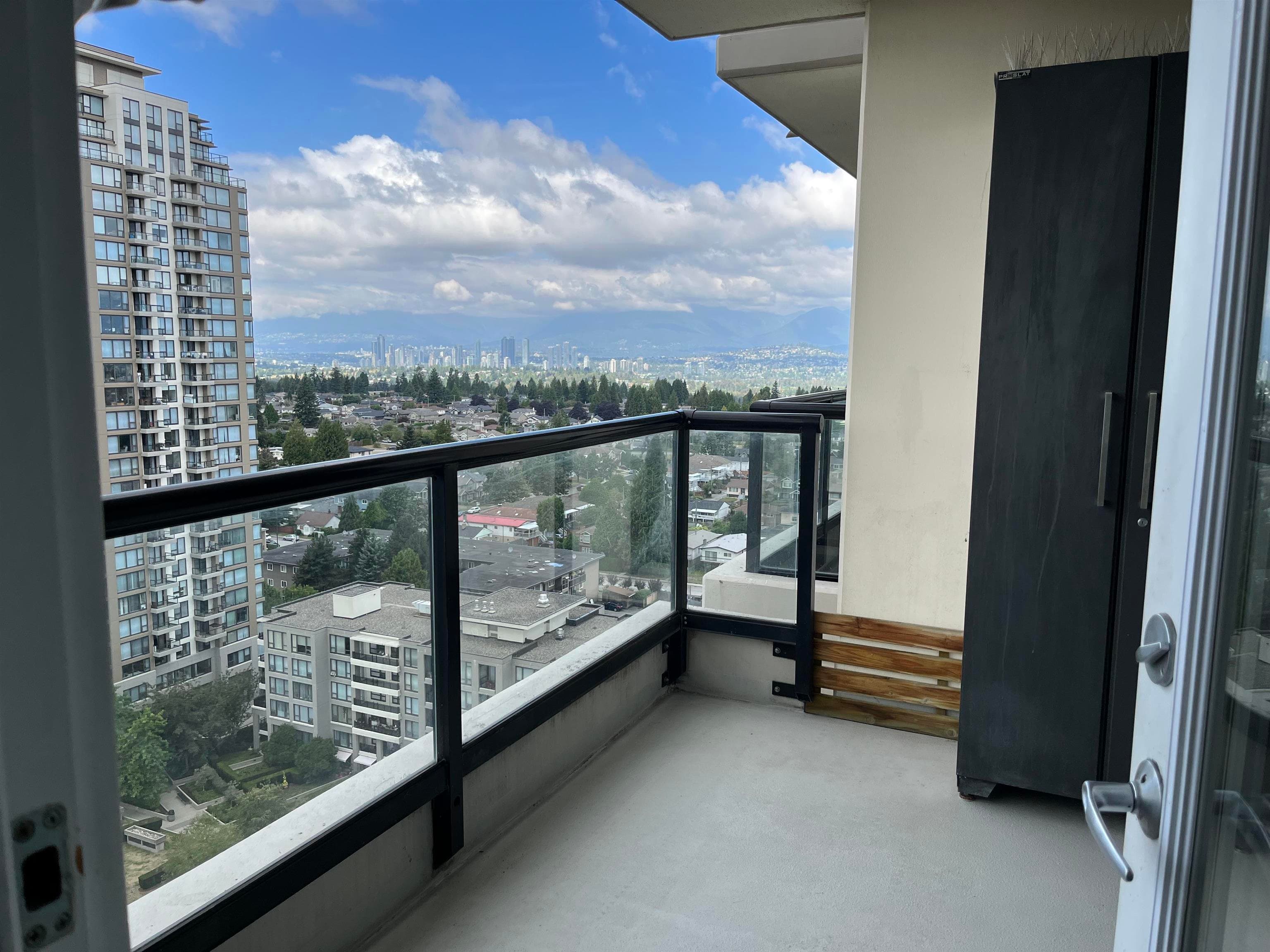 2001 - 7063 Hall Avenue, Burnaby, V5E 0A5 — photo 1