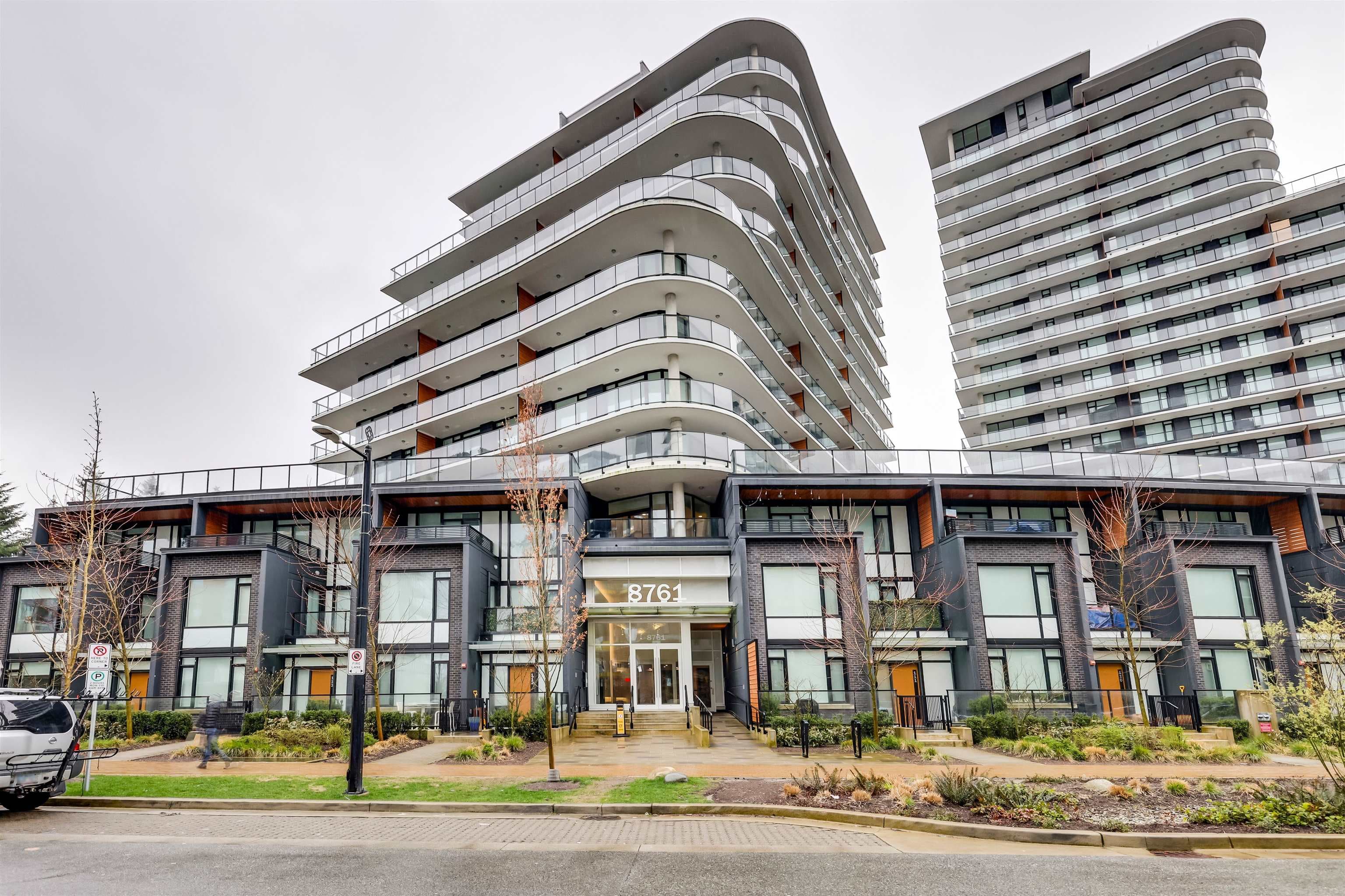 1005 - 8761 University Crescent, Burnaby, V5A 4Y8 — photo 1