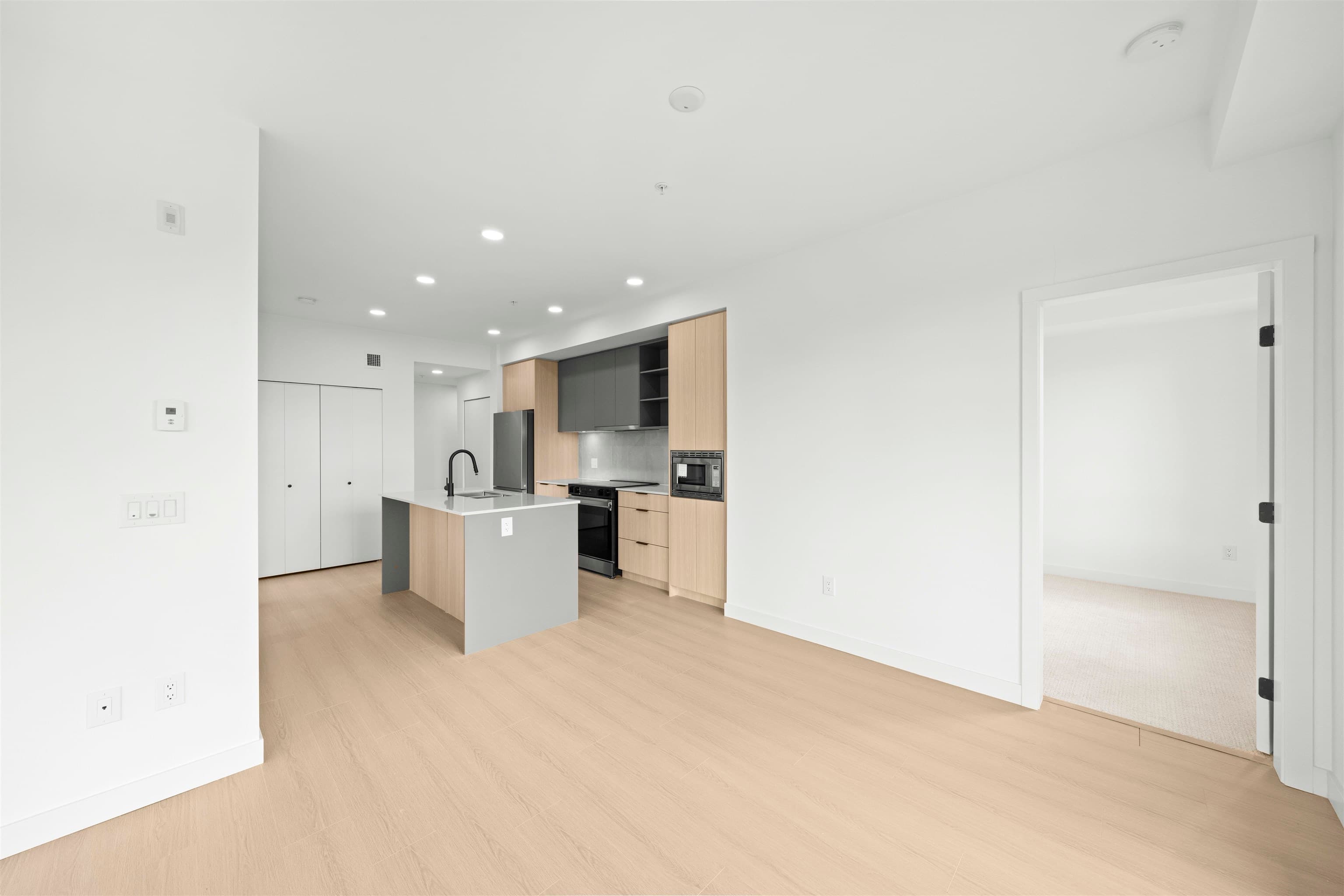 532 - 9456 134 Street, Surrey, V3V 0G8 — photo 5