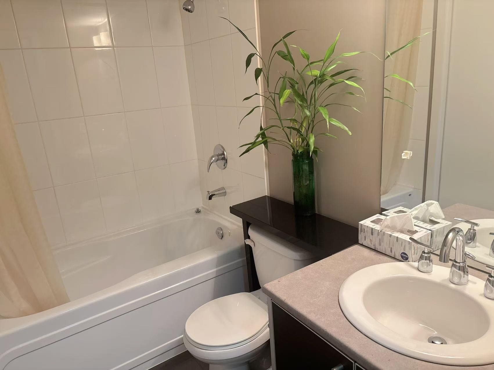 610 - 13688 100th Avenue, Surrey, V3T 0G5 — photo 5
