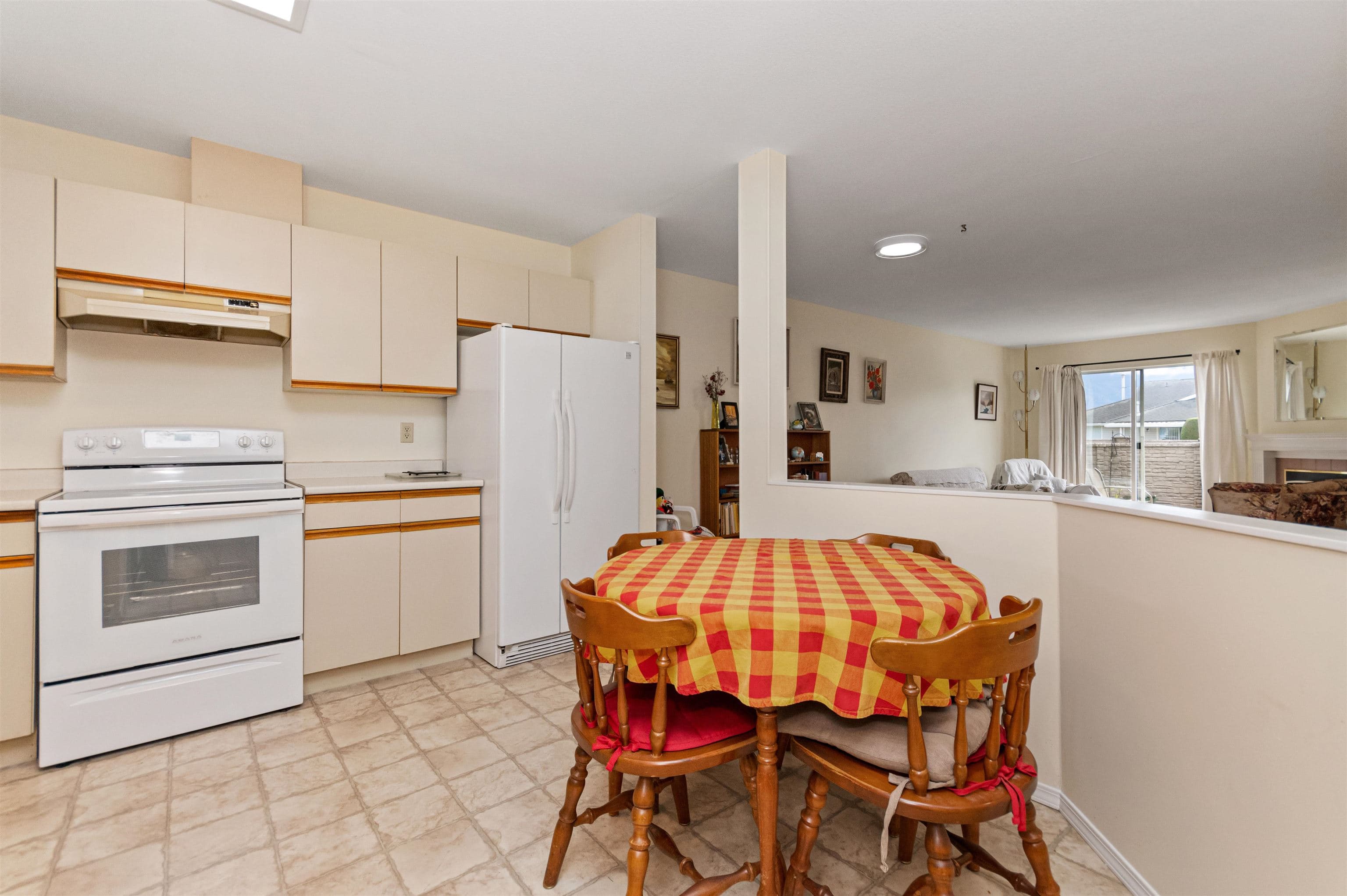 203 - 7610 Evans Road, Chilliwack, V2R 2Z5 — photo 3