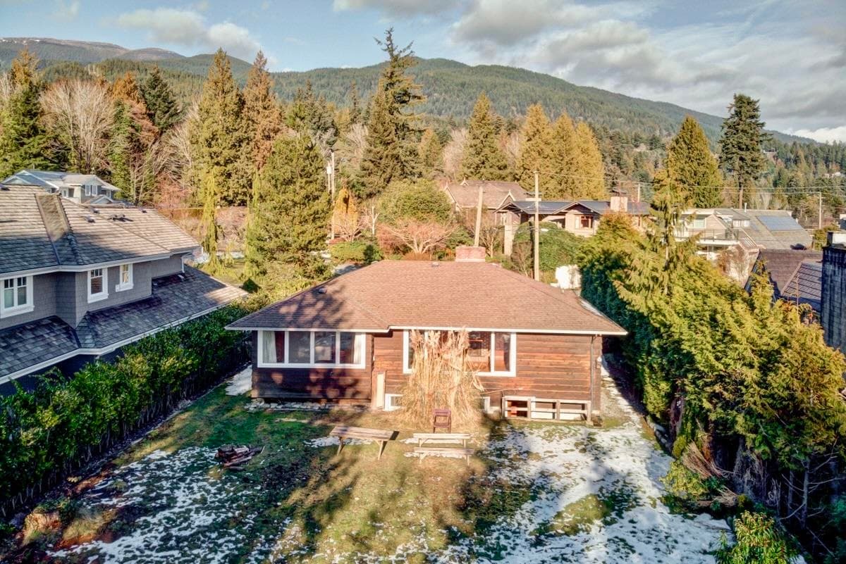 4386 Erwin Drive, West Vancouver, V7V 1H6 — photo 4