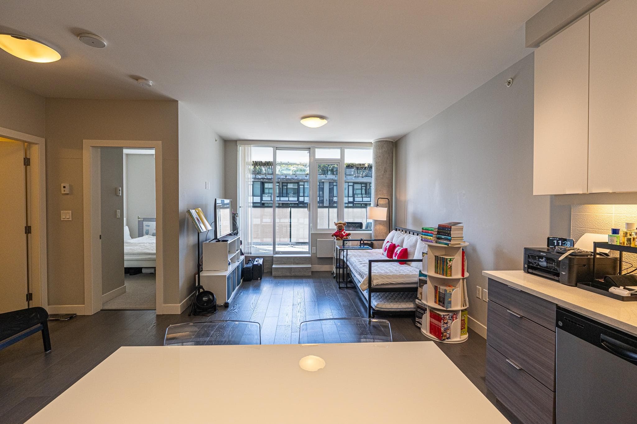 306 - 9393 Tower Road, Burnaby, V5A 0E2 — photo 2