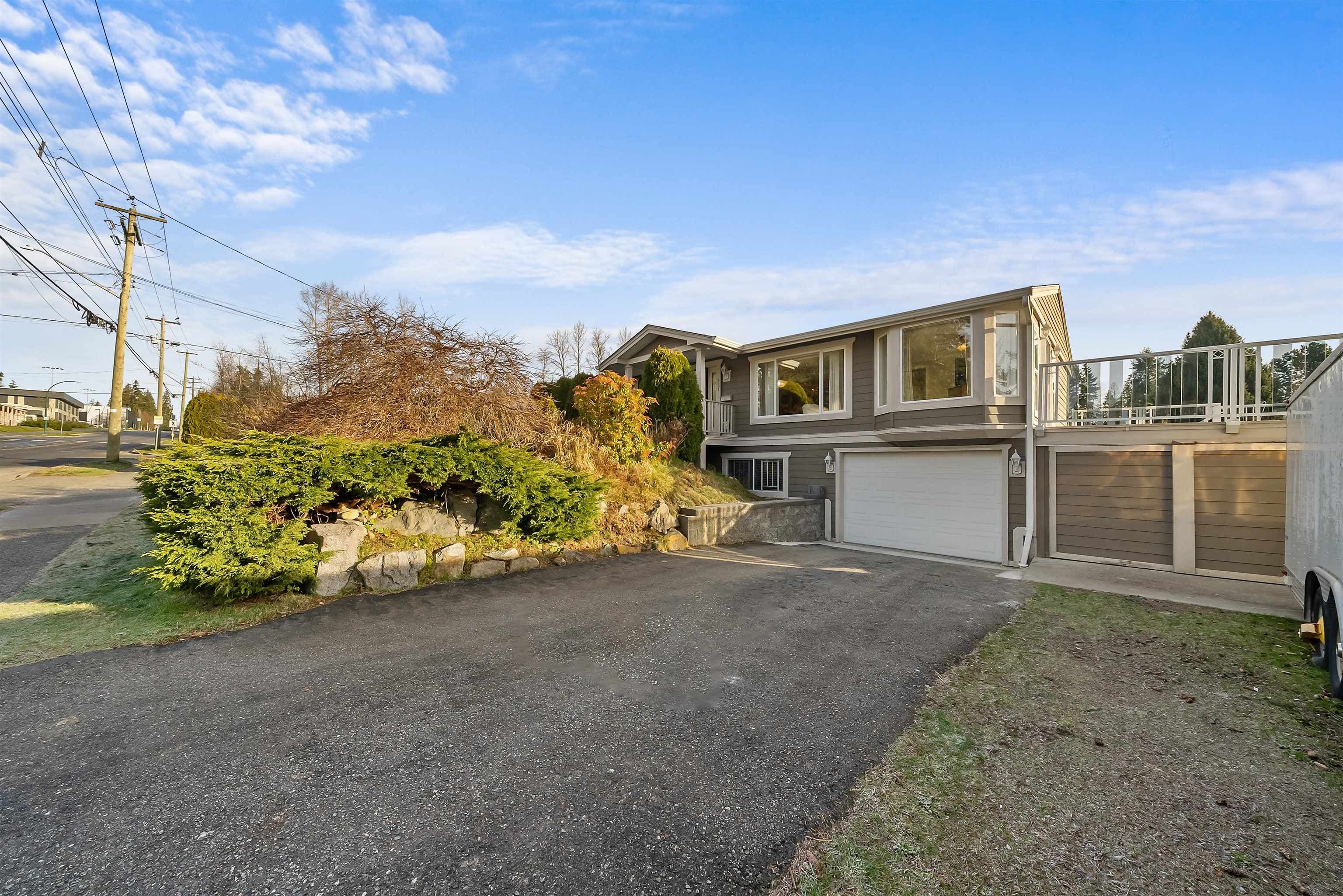 551 Poirier Street, Coquitlam, V3J 6A6 — photo 2