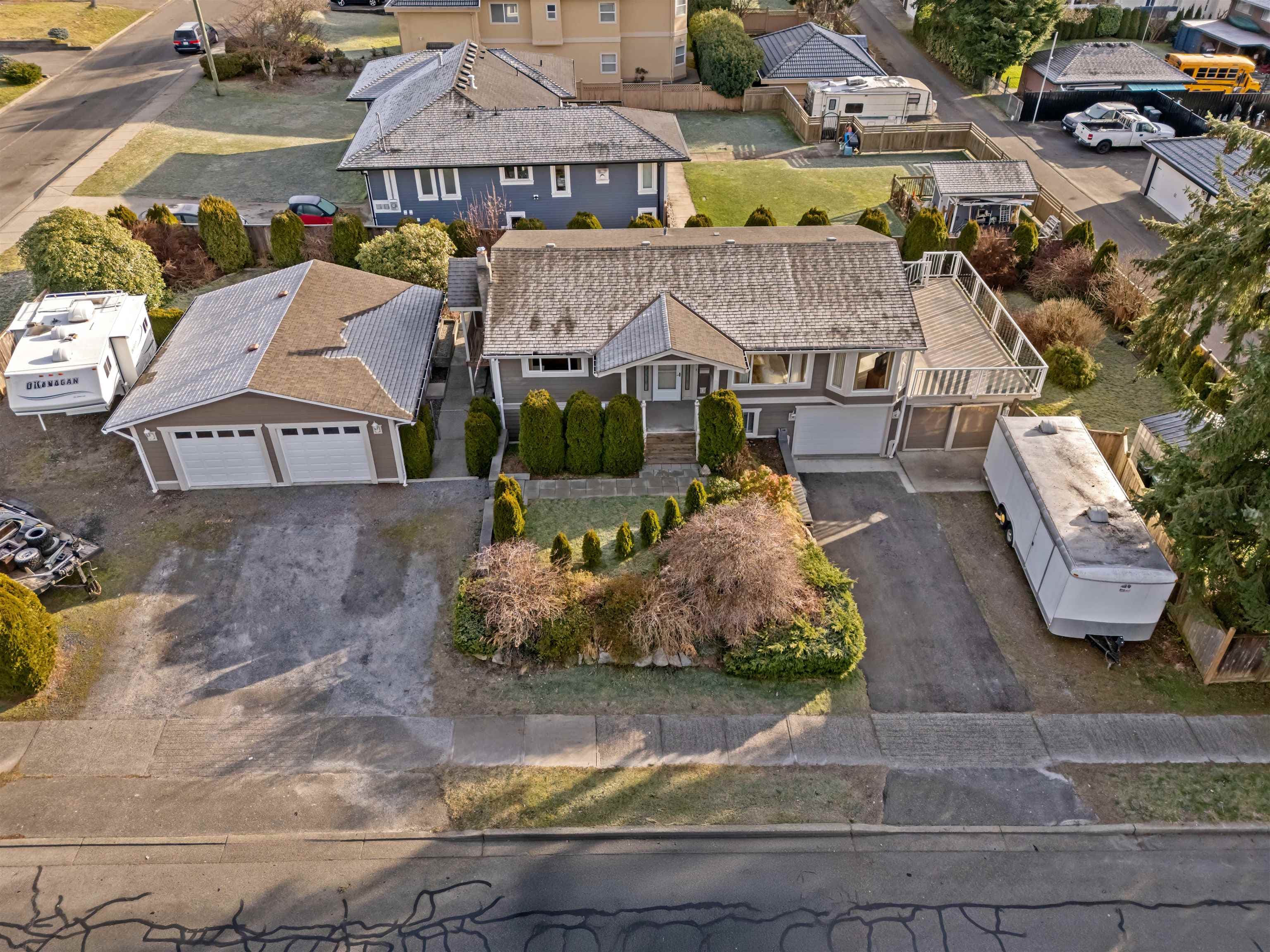 551 Poirier Street, Coquitlam, V3J 6A6 — photo 4