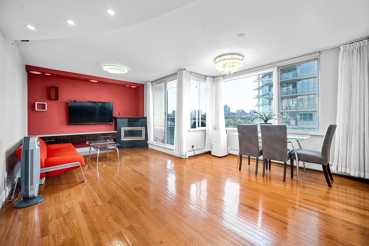 PH1003 - 1288 Marinaside Crescent, Vancouver, V6Z 2W5 — photo 2