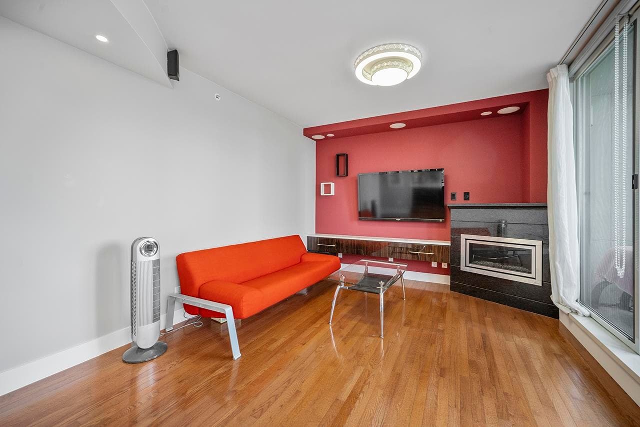 PH1003 - 1288 Marinaside Crescent, Vancouver, V6Z 2W5 — photo 3