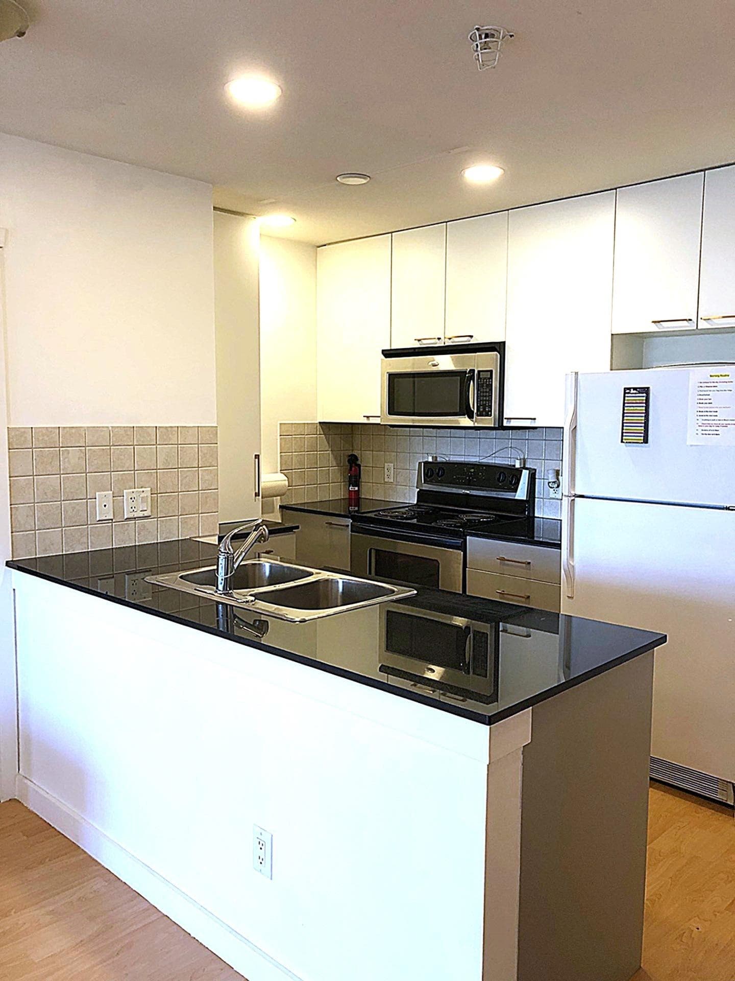 503 - 415 E Columbia Street, New Westminster, V3L 0B4 — photo 2