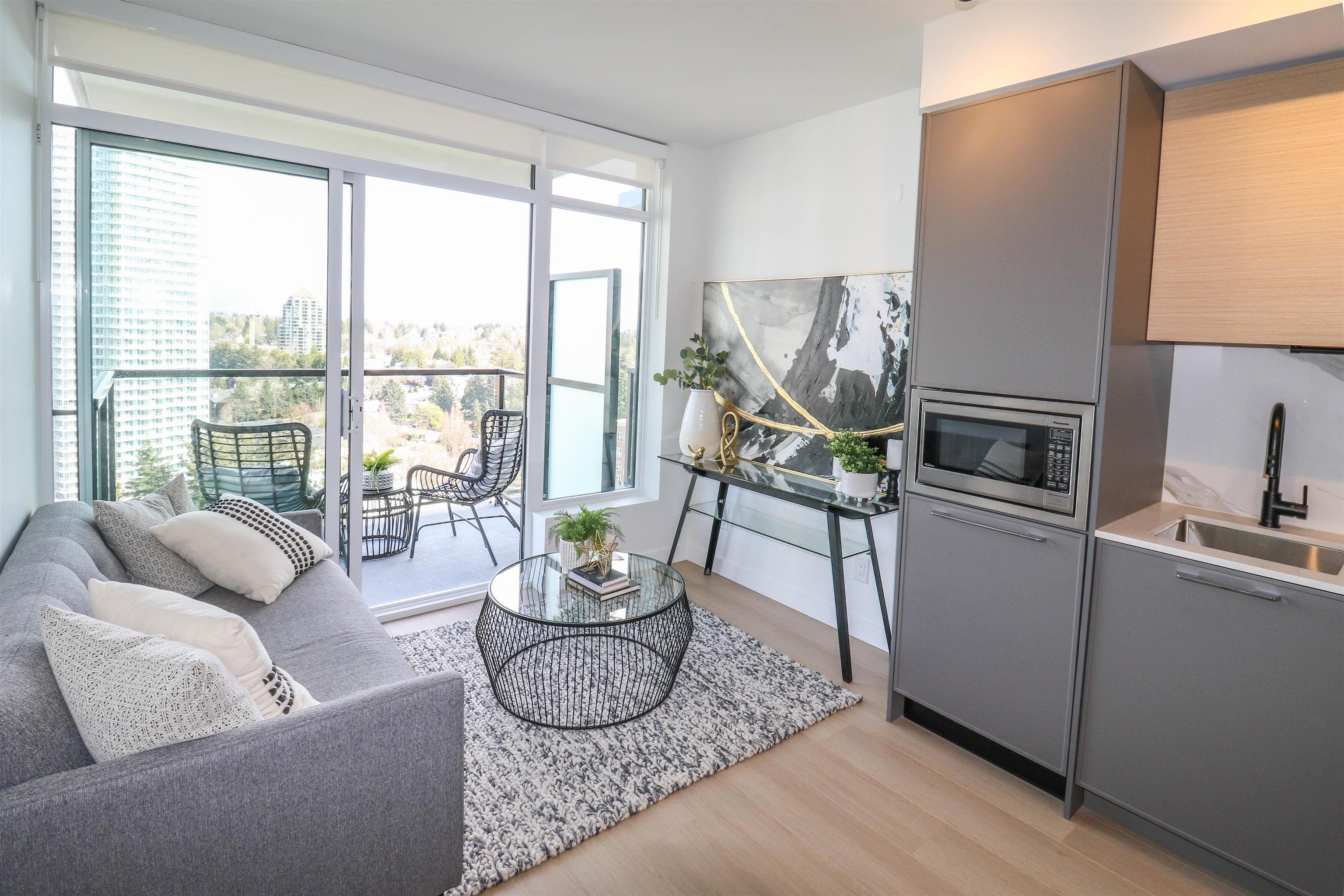 2107 - 13725 George Junction Boulevard, Surrey, V3T 4Y3 — photo 2