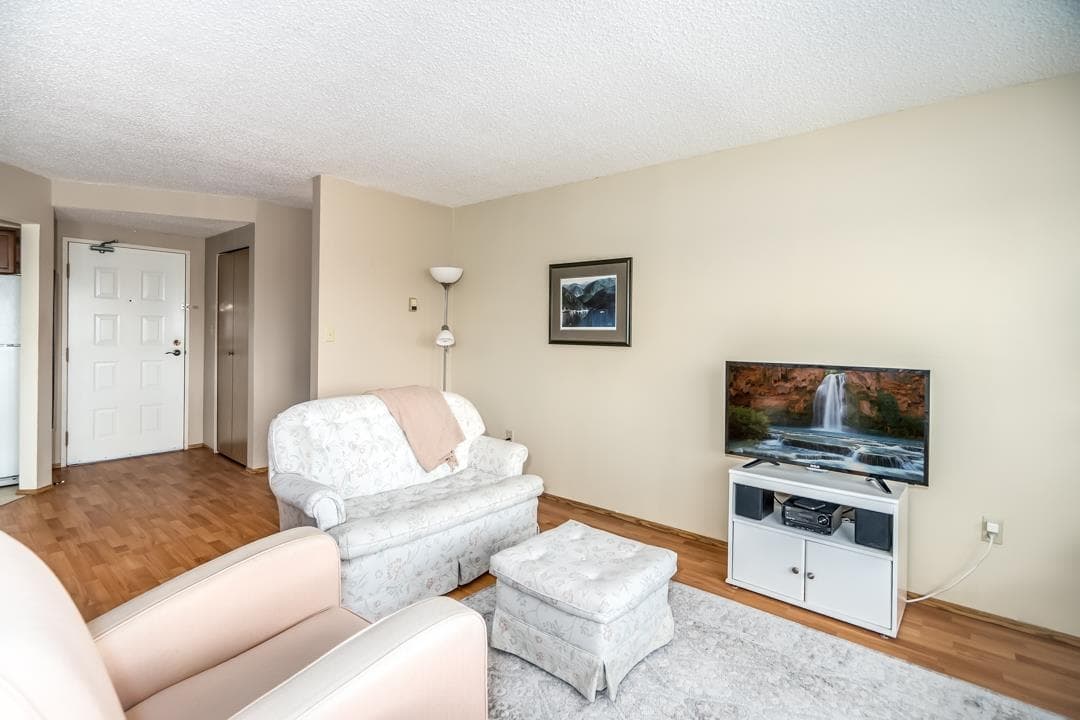 604 - 31955 Old Yale Road, Abbotsford, V2T 4N1 — photo 4