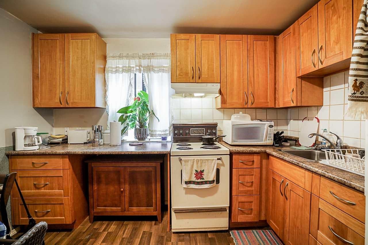 3469 W 8th Avenue, Vancouver, V6R 1Y6 — photo 2