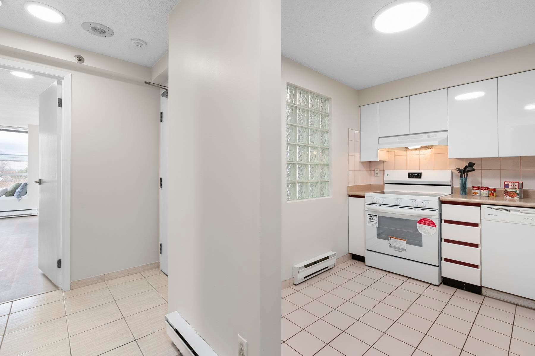 301 - 1771 Nelson Street, Vancouver, V6G 1M6 — photo 3