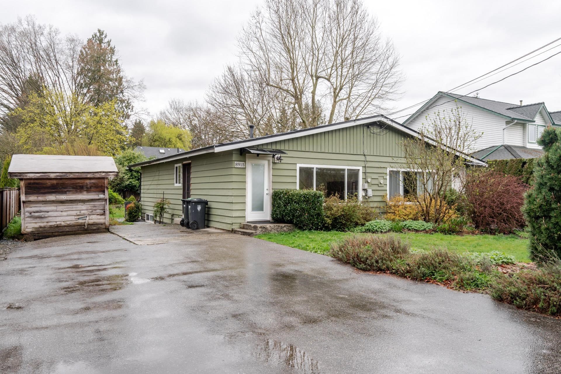 8915 Mackie Street, Langley