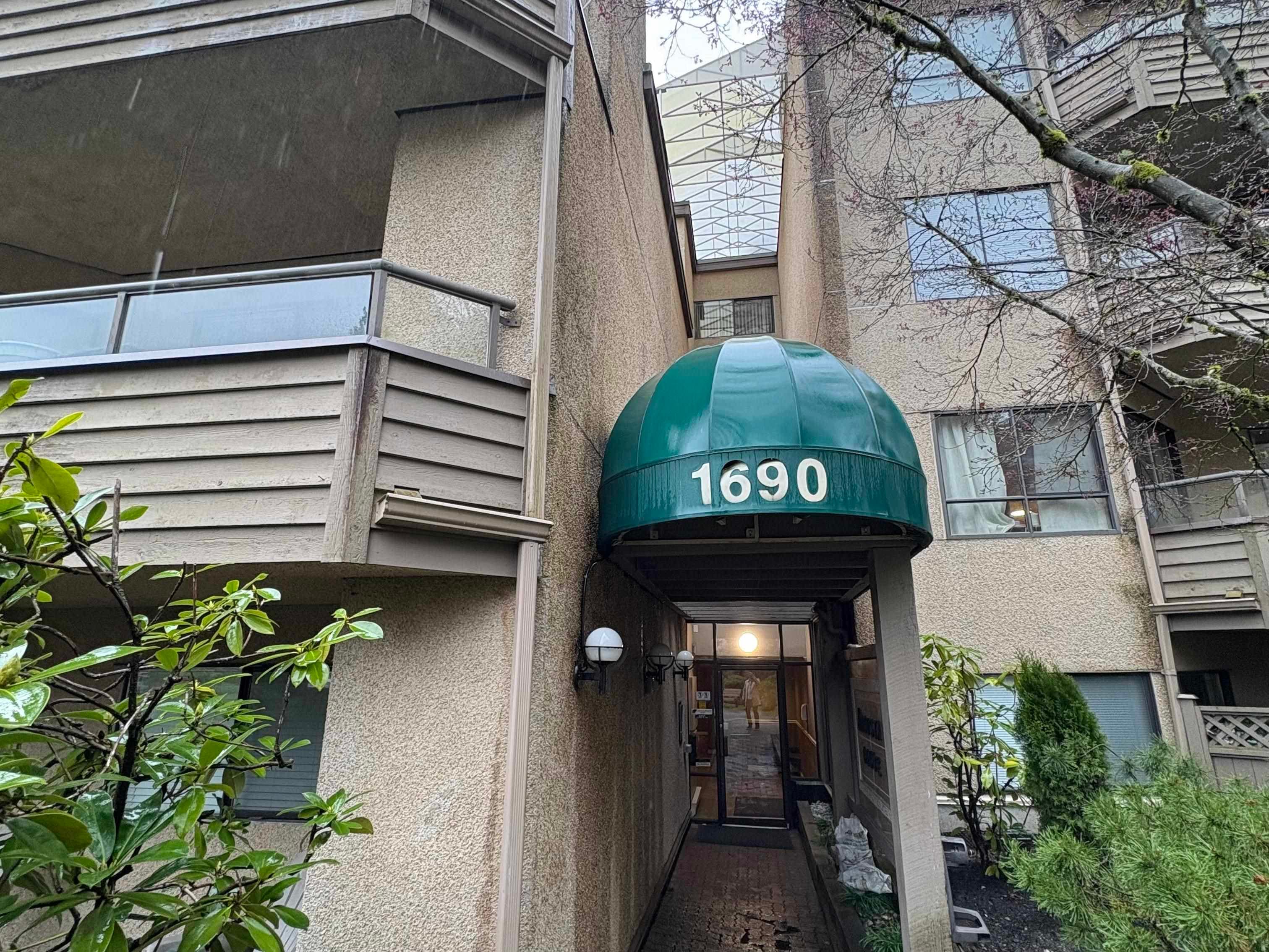 110 - 1690 Augusta Avenue, Burnaby, V5A 2V6 — photo 2
