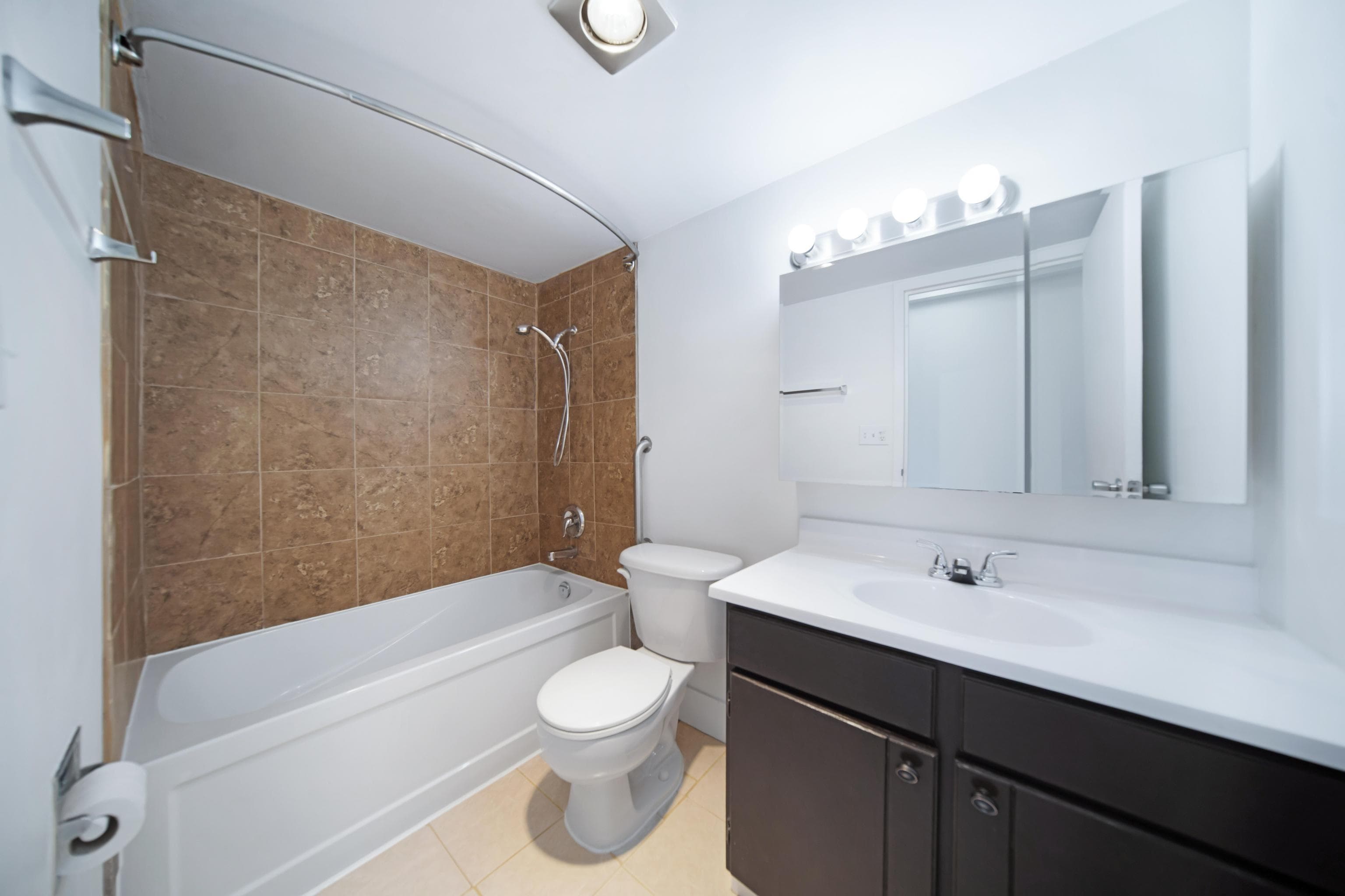 303 - 740 Hamilton Street, New Westminster, V3M 5T7 — photo 4