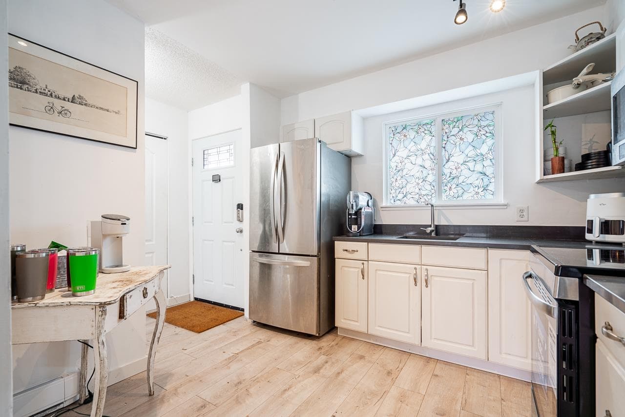 6043 W Greenside Drive, Surrey, V3S 5M8 — photo 4