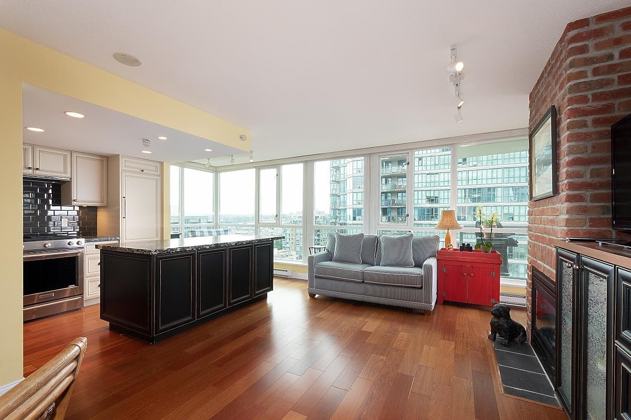 1604 - 120 Milross Avenue, Vancouver, V6A 4K7 — photo 4