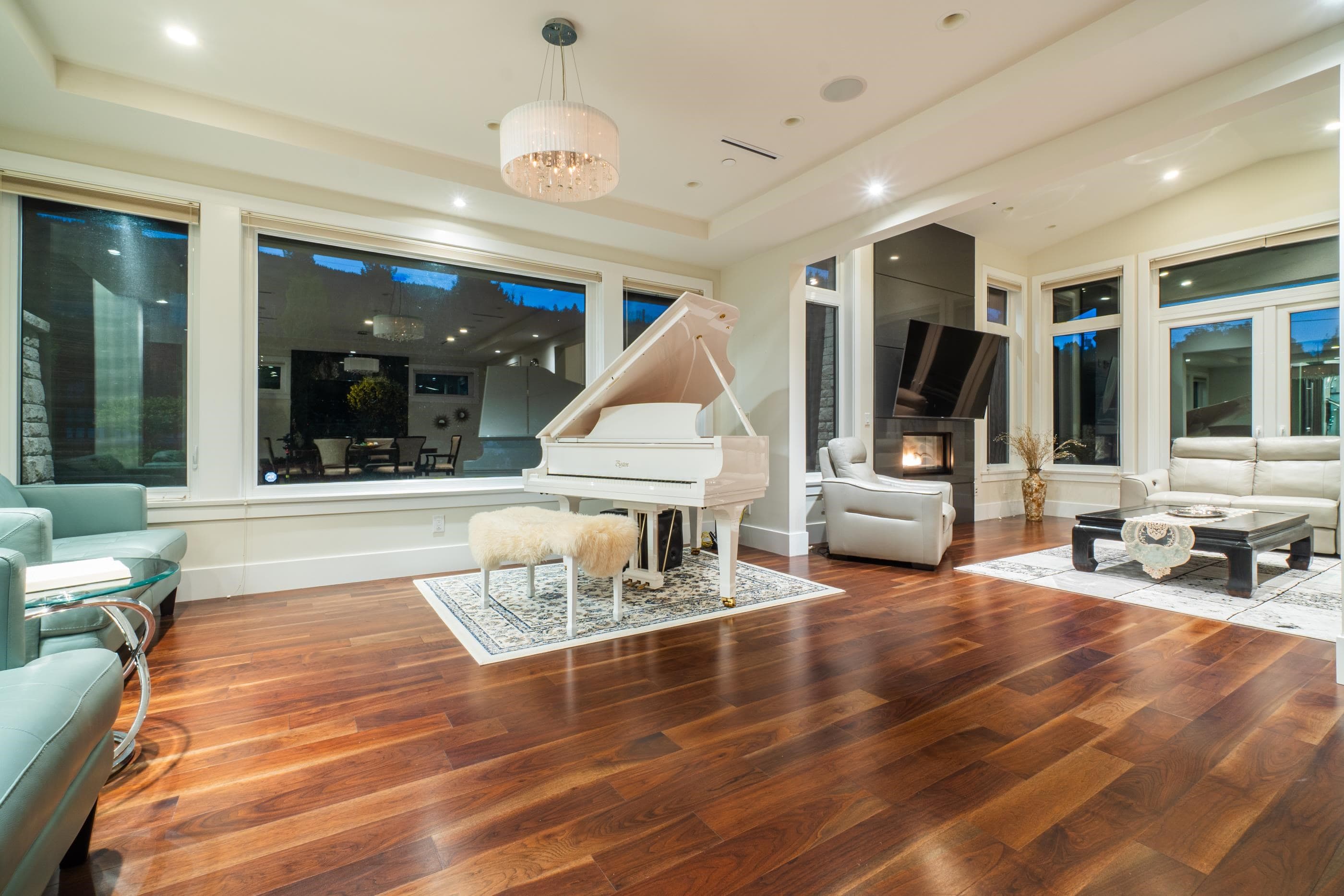 2408 Mathers Avenue, West Vancouver, V7V 2H8 — photo 4