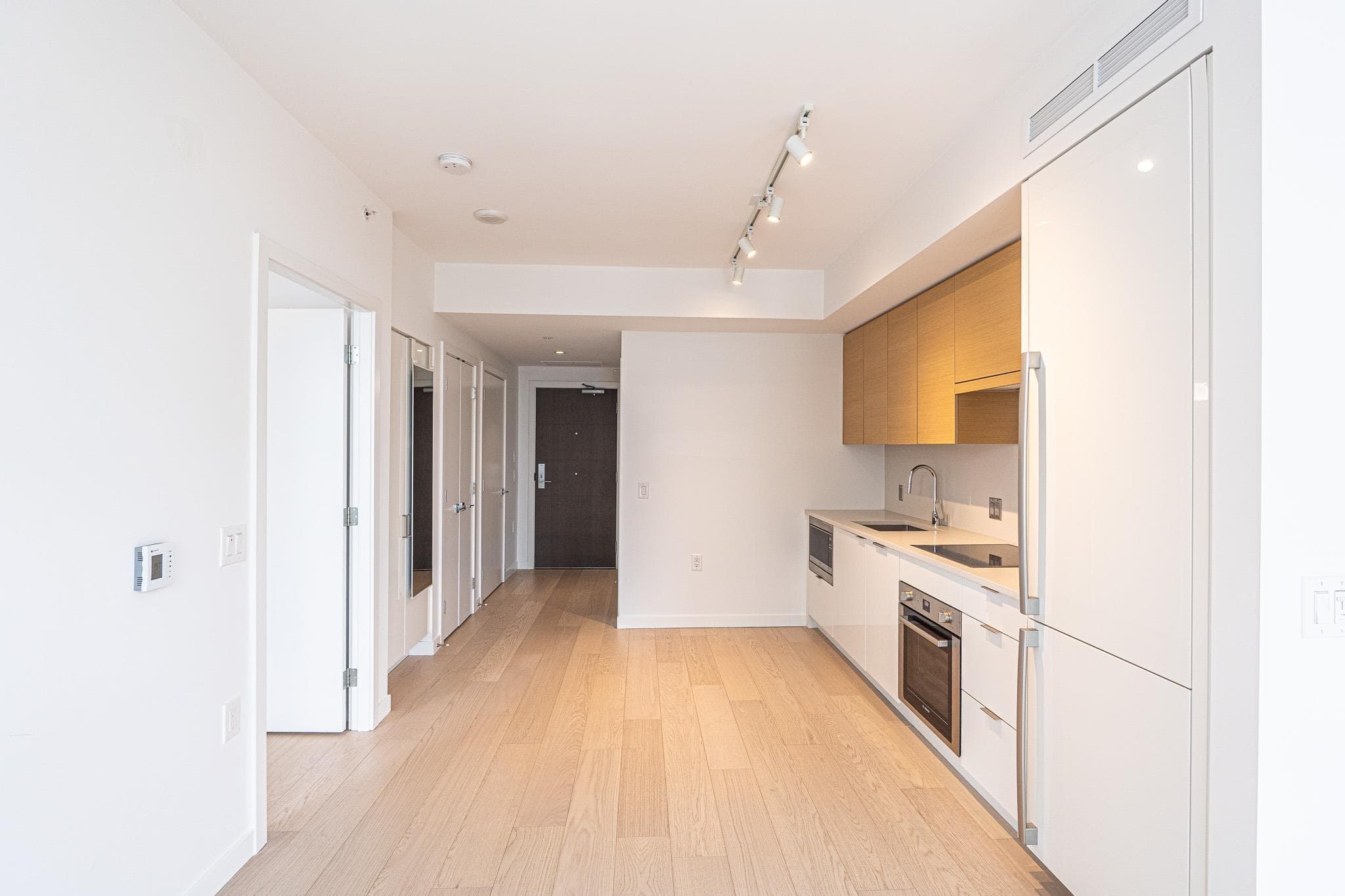 701 - 1688 Pullman Porter Street, Vancouver, V6A 0H3 — photo 2