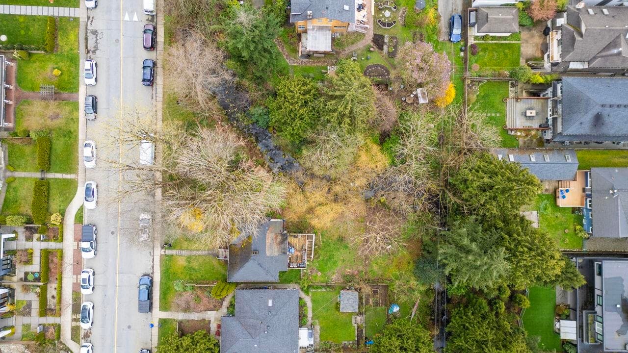 341 W 19th Street, North Vancouver, V7M 1X7 — photo 5