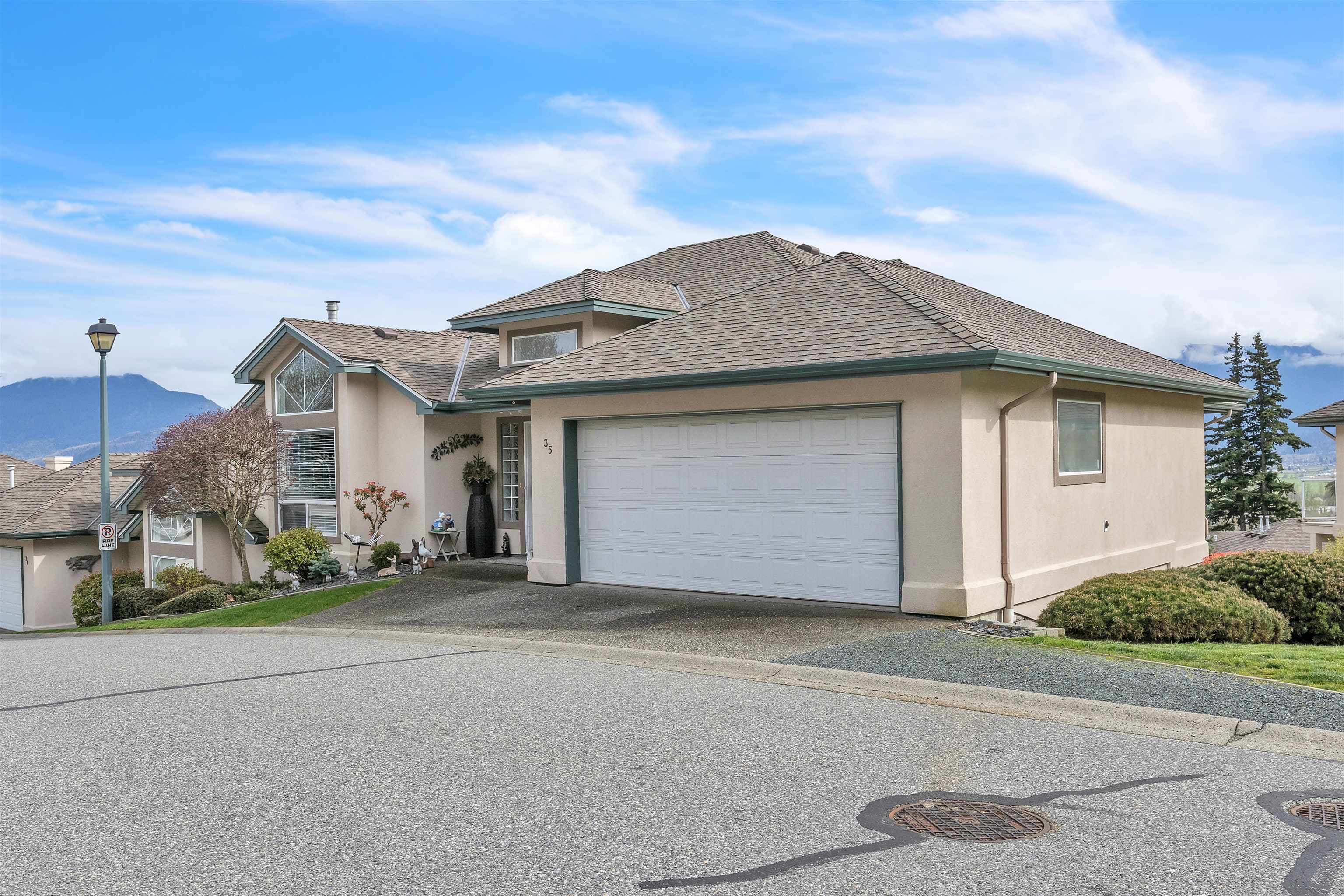 35 - 8590 Sunrise Drive, Chilliwack, V2R 3Z4 — photo 2